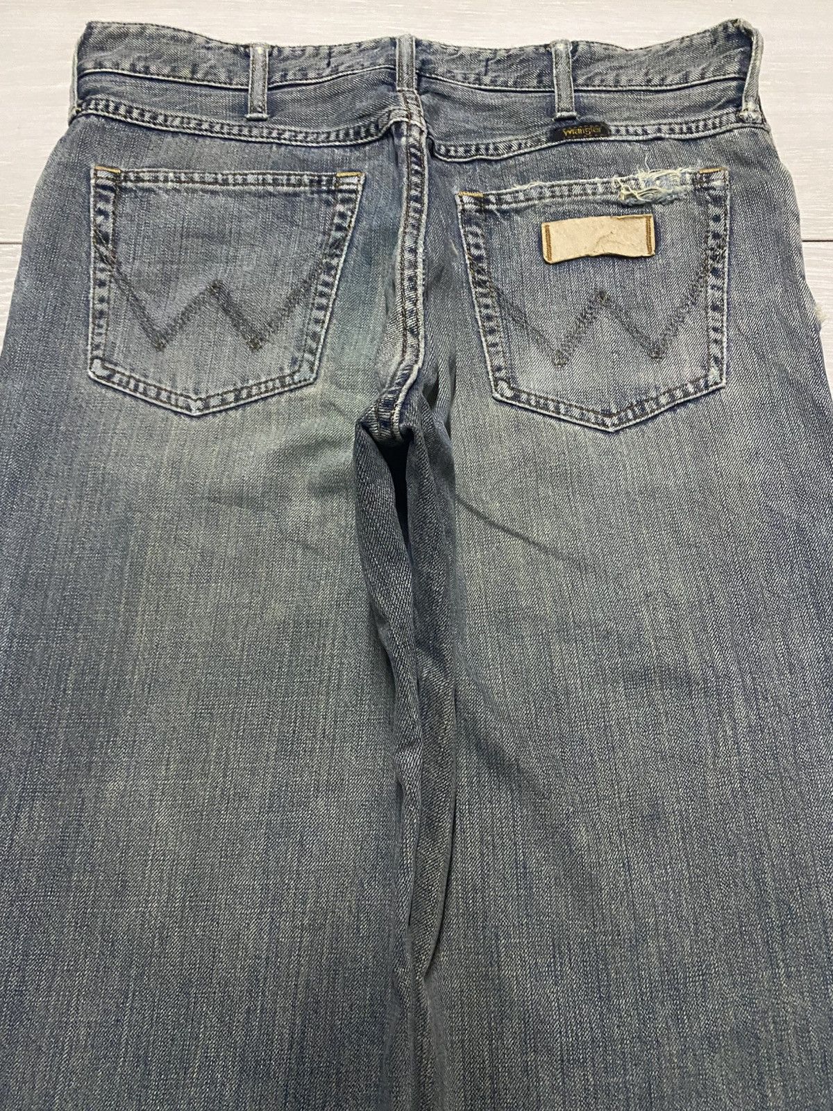 Wrangler Wrangler authentic Western Geams Faded Distressed Loose Jean Size US 30 / EU 46 - 4 Thumbnail