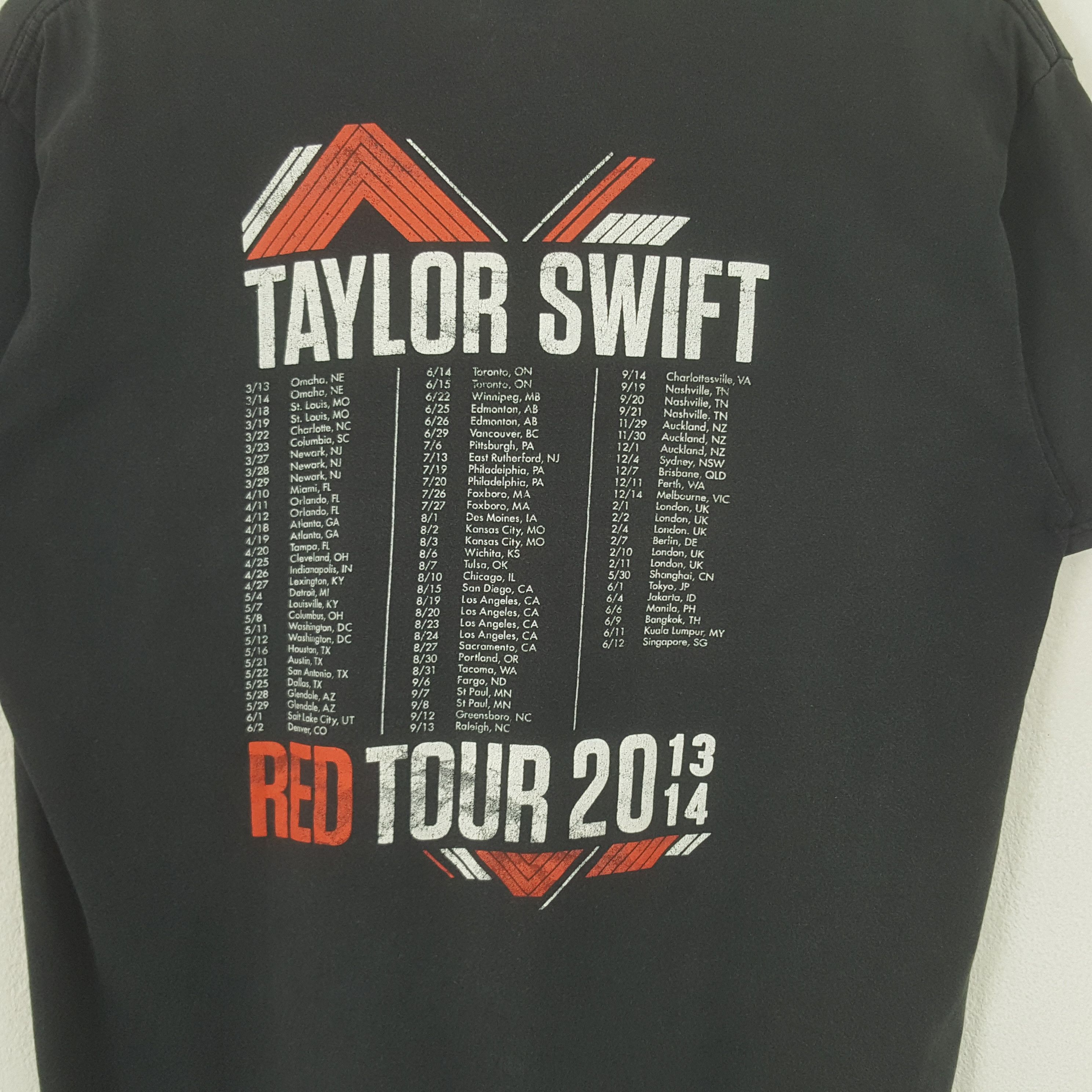 Band Tees Vintage Taylor Swift Red American Solo Singer Tshirt RR7 Size US M / EU 48-50 / 2 - 4 Thumbnail