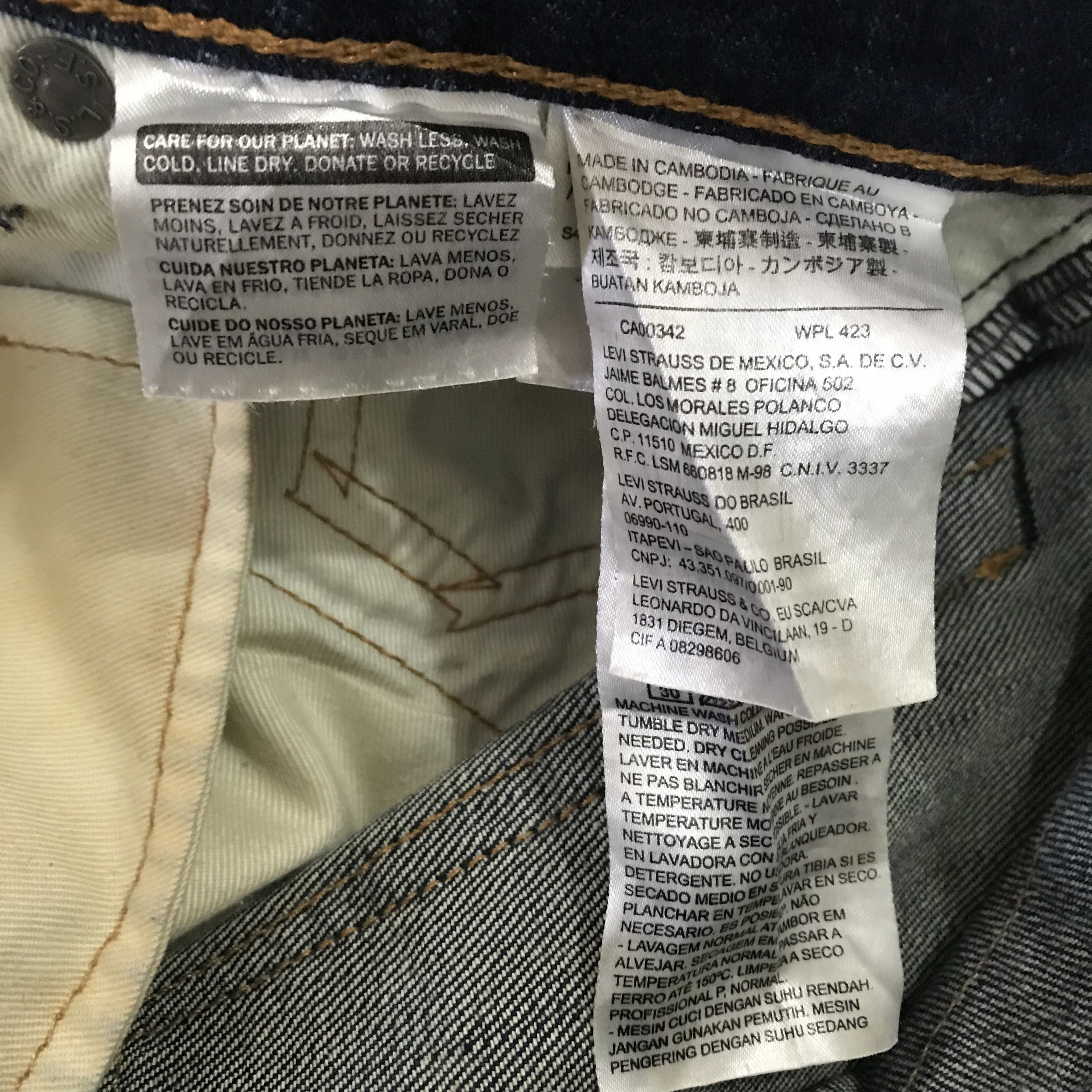Levi's Vintage Levi's 513 Stone Washed Blue Light Washed Jeans Size US 30 / EU 46 - 13 Thumbnail