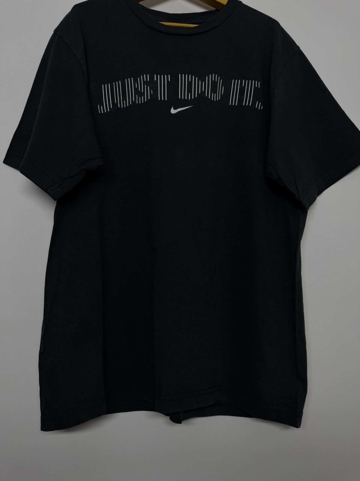 Nike Vintage Nike Spellout Centre Logo T-shirt 00’s Size US M / EU 48-50 / 2 - 7 Thumbnail