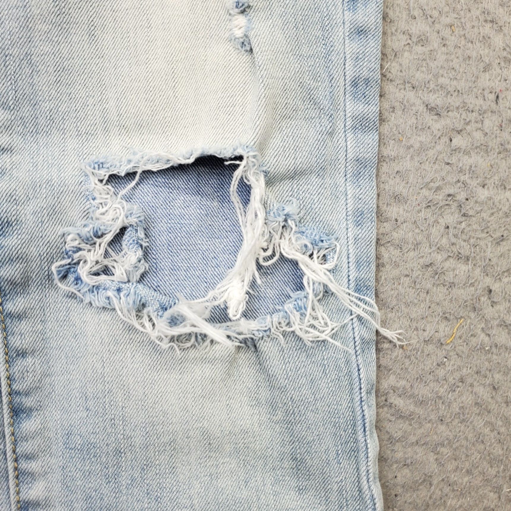 American Eagle Outfitters American Eagle Outfitters Skinny Jeans Womens Size 2 Blue Denim Distressed Light Wash Jeans Size 26" / US 2 / IT 38 - 8 Thumbnail