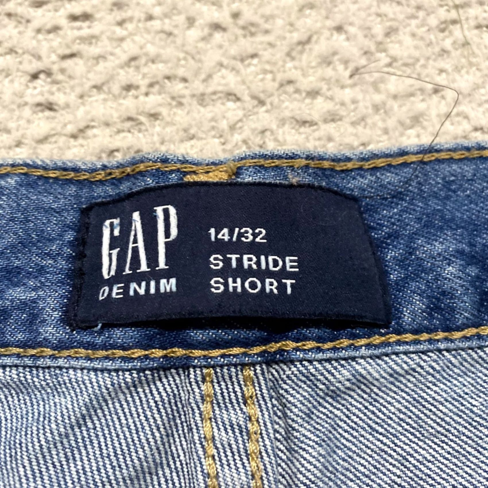 Gap NWT Gap Womens 14 Denim Cut-Off Shorts Blue Medium Wash Inseam 4" 5-Pocket Front Flat Front Stretch Logo Button Casual Summer Spring Fall Womens Size 36" / US 14 / IT 50 - 3 Thumbnail