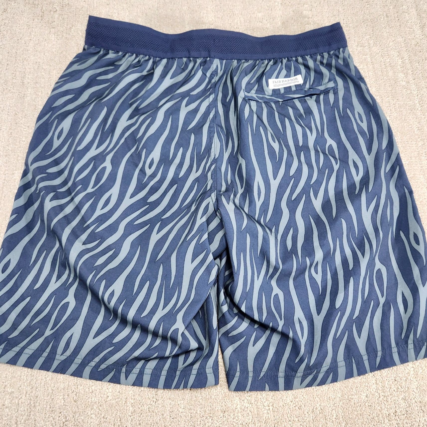 Vintage Fair Harbor Ozone Shorts Men L Hybrid Lined Swim Trunks Athleisure Tiger Stripe Blue Athletic Mens Regular L Tiger Striped Sports Shorts Size US 33 - 7 Thumbnail
