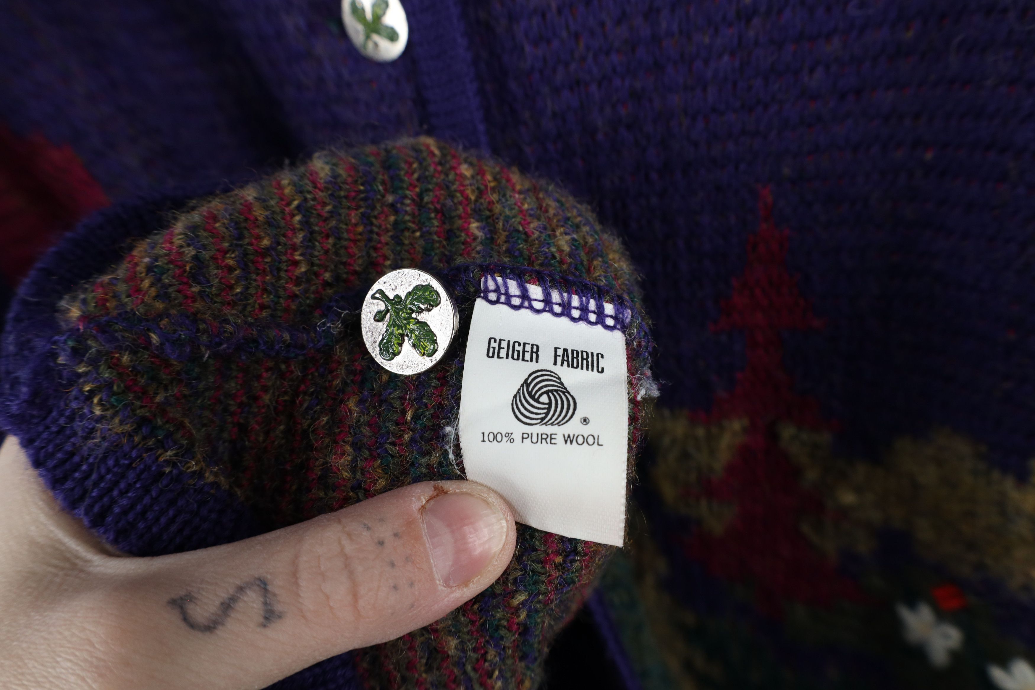 Vintage Vintage 90s Streetwear Over Print Wool Knit Cardigan Sweater Size S / US 4 / IT 40 - 10 Thumbnail