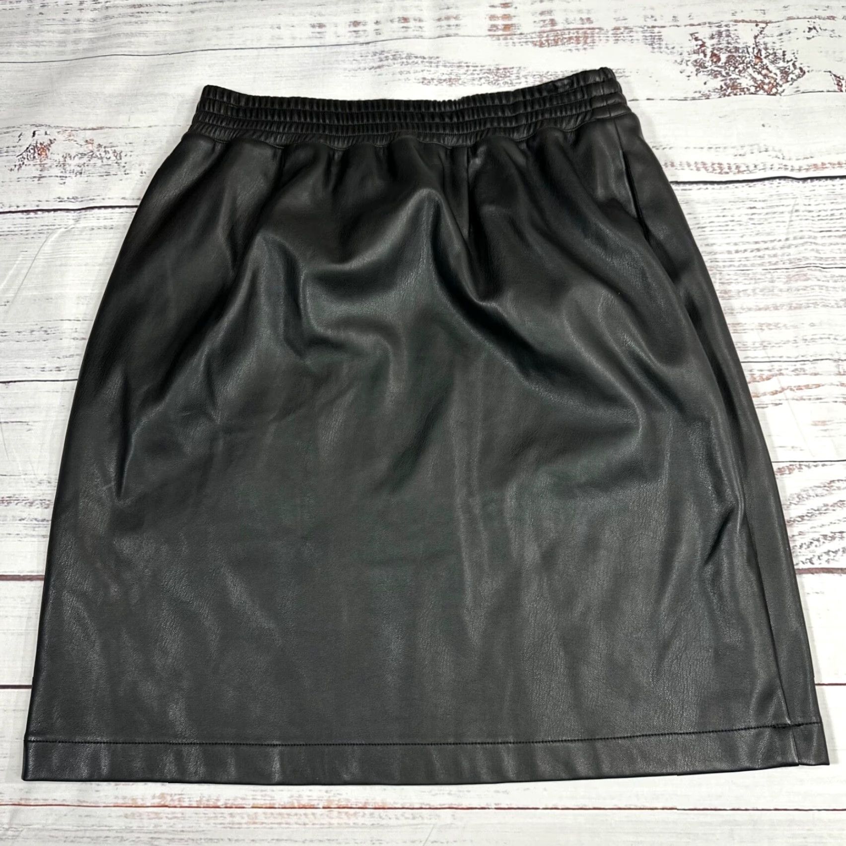 J.Crew J.CREW Universal Standard Womens Faux Leather Skirt S Black Knee Length Size 28" / US 6 / IT 42 - 5 Thumbnail