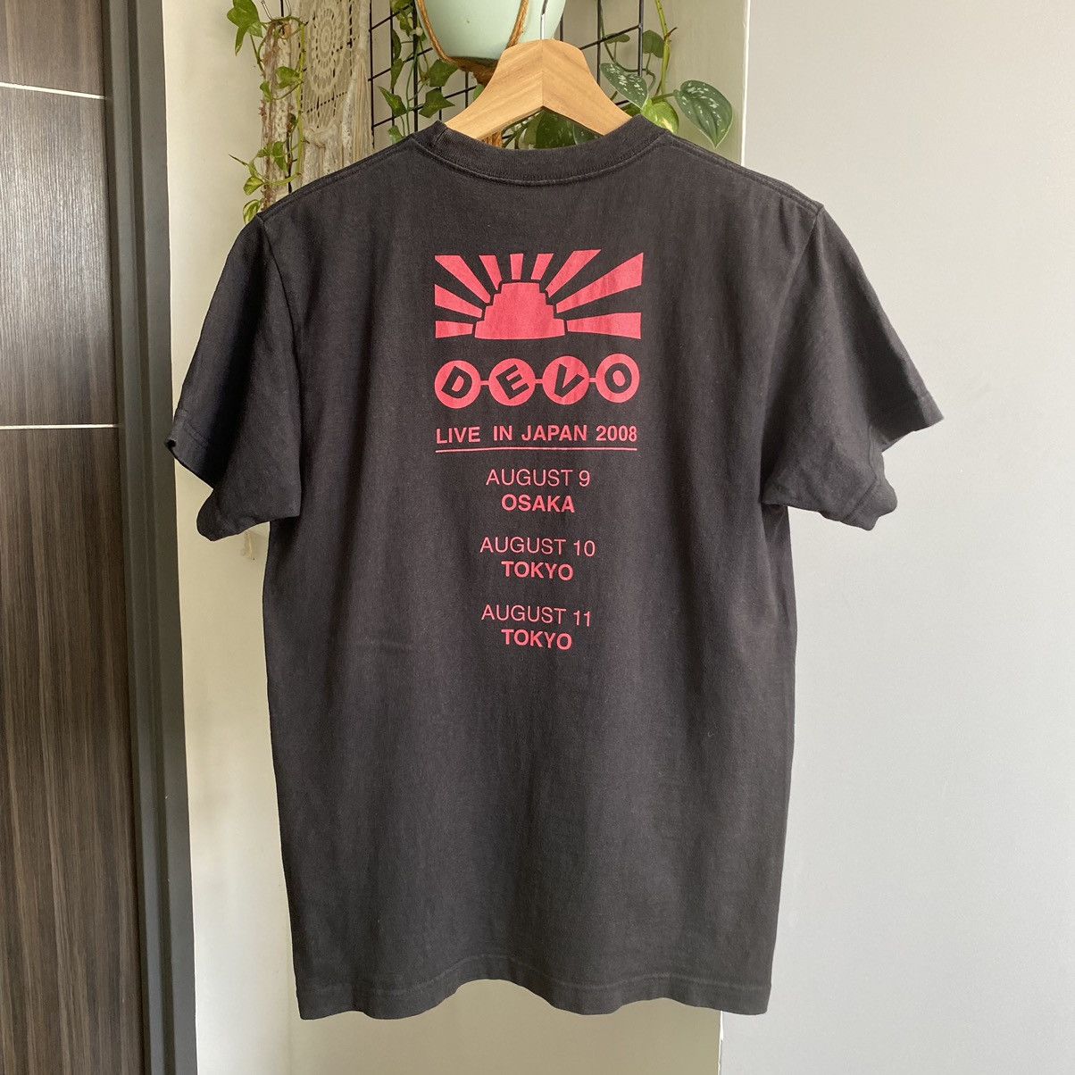 Band Tees Thrashed Faded Vintage Y2K Devo New Waze Band ERD GRUNGE T Size US S / EU 44-46 / 1 - 2 Thumbnail