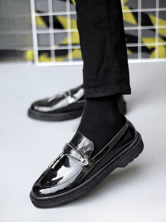 Leather Unisex Vertu Leather Loafer Black Size US 11 / EU 44 - 1 Thumbnail