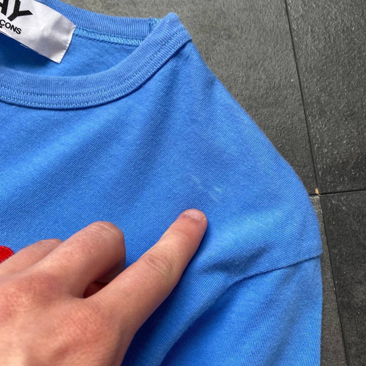 Comme des Garcons Comme des garçons play tee shirt Size US S / EU 44-46 / 1 - 4 Thumbnail