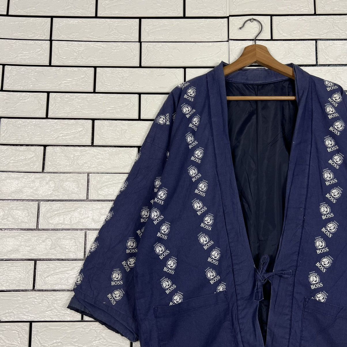 Japanese Brand Vintage SUNTORY COFFEE BOSS Kimono Hanten Jacket #4146-C189 Size US L / EU 52-54 / 3 - 3 Thumbnail