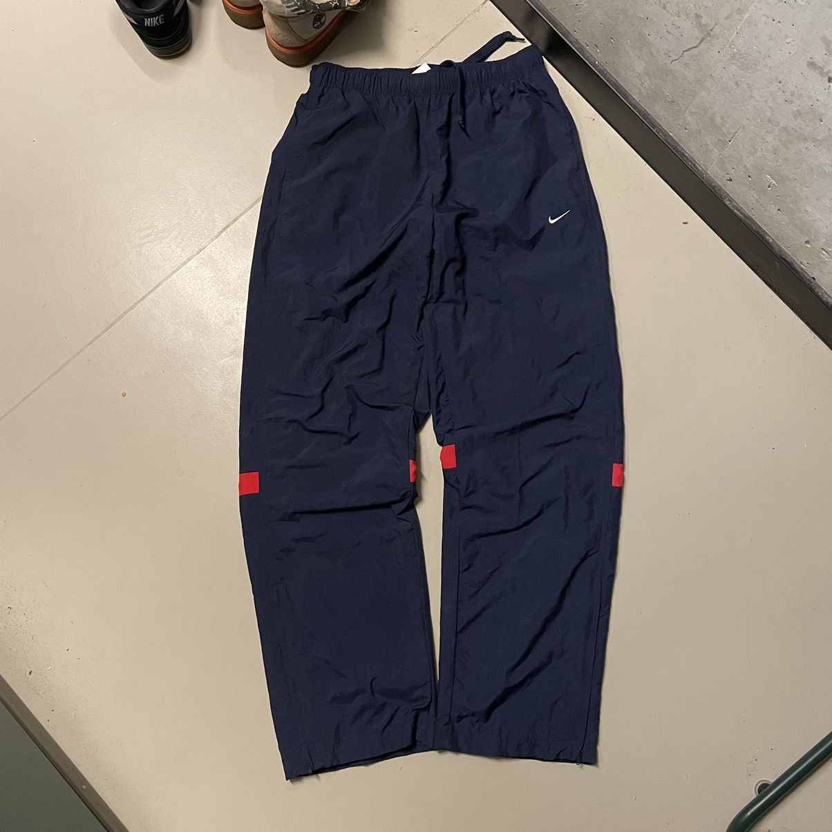 Nike × Vintage Nike Vintage Neylon Pants Baloon Streetwear Size US 32 / EU 48 - 1 Thumbnail