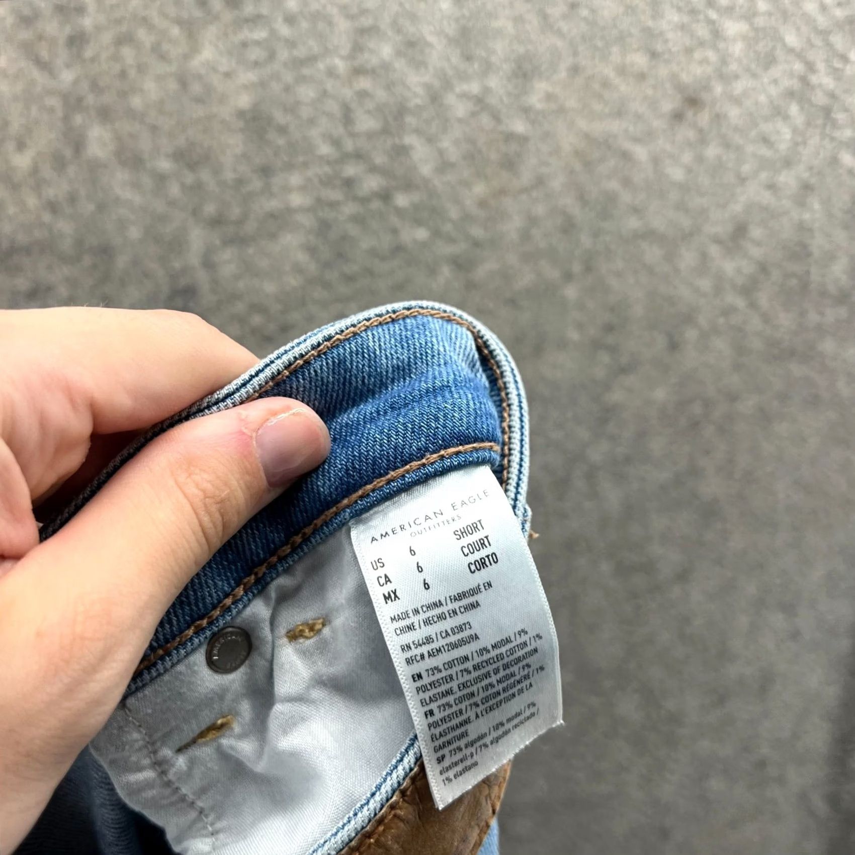 American Eagle Outfitters VINTAGE American Eagle Outfitters Jeans Womens 6 Blue Distressed Mom Stretch Denim Ripped Baggy 5-Pocket Design Size 28" / US 6 / IT 42 - 7 Thumbnail