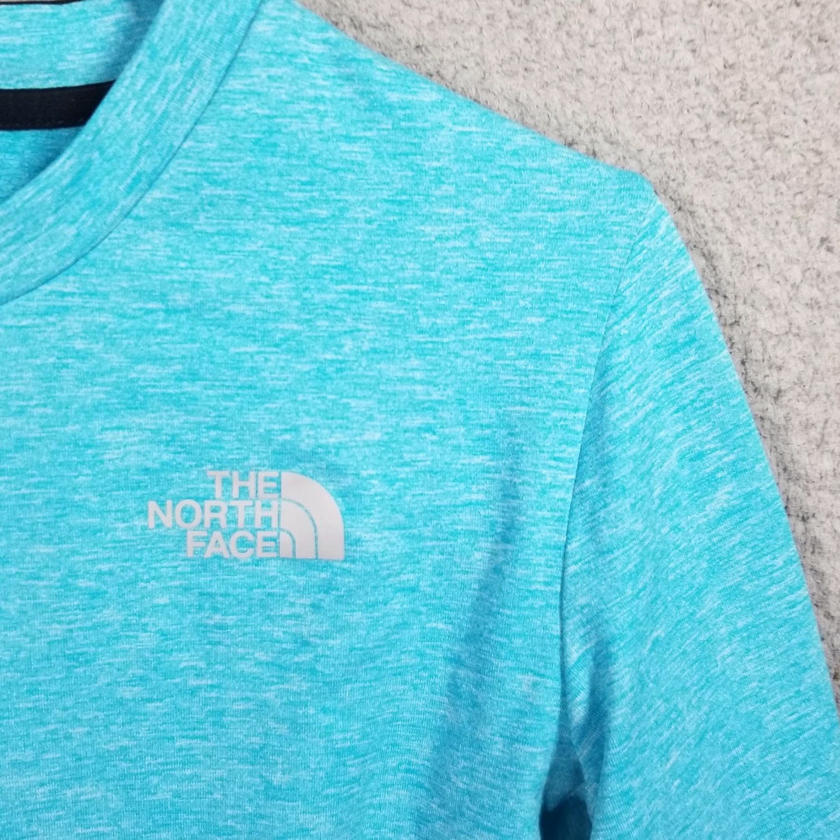 The North Face The North Face Shirt Womens Medium Blue L1 Summit Series Lightweight Long Sleeve Size M / US 6-8 / IT 42-44 - 3 Thumbnail