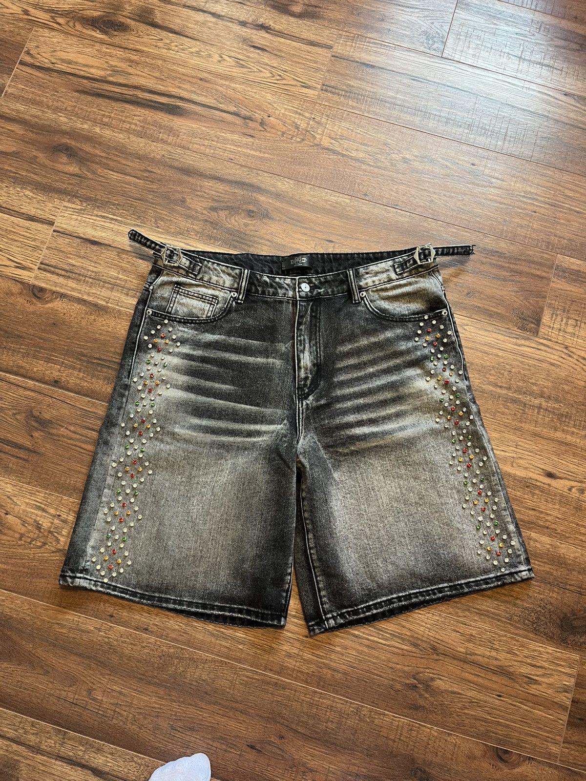 HMDD Hmdd black crystal baggy jorts Size US 36 / EU 52 - 1 Thumbnail