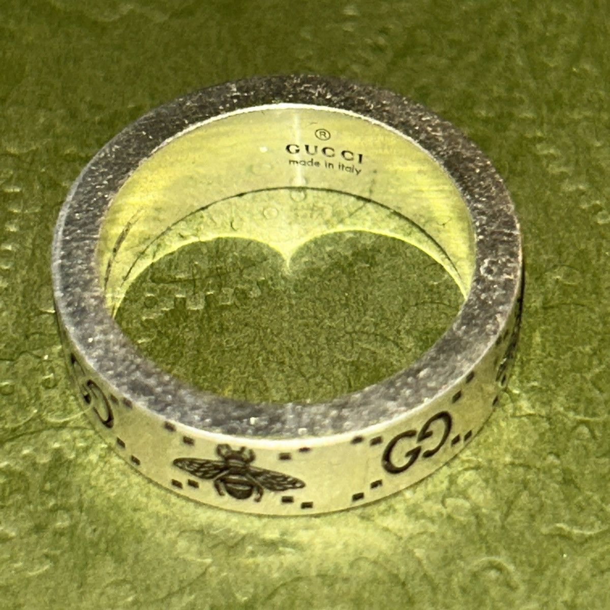 Gucci Gucci GG Signature Bee Engraved Wide Ring Silver 925 Size ONE SIZE - 4 Thumbnail