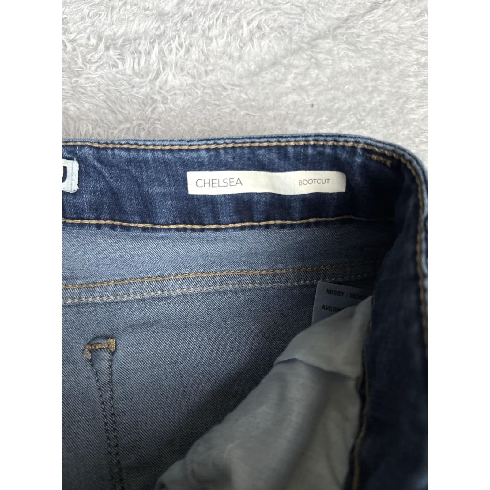 Vintage Code Bleu Jeans Womens Bootcut 6 Blue Medium Wash Mid Rise Stretch 27x31 Denim 5-Pocket Distressed Twin Button Zip Vintage No N/A Size 28" / US 6 / IT 42 - 7 Thumbnail