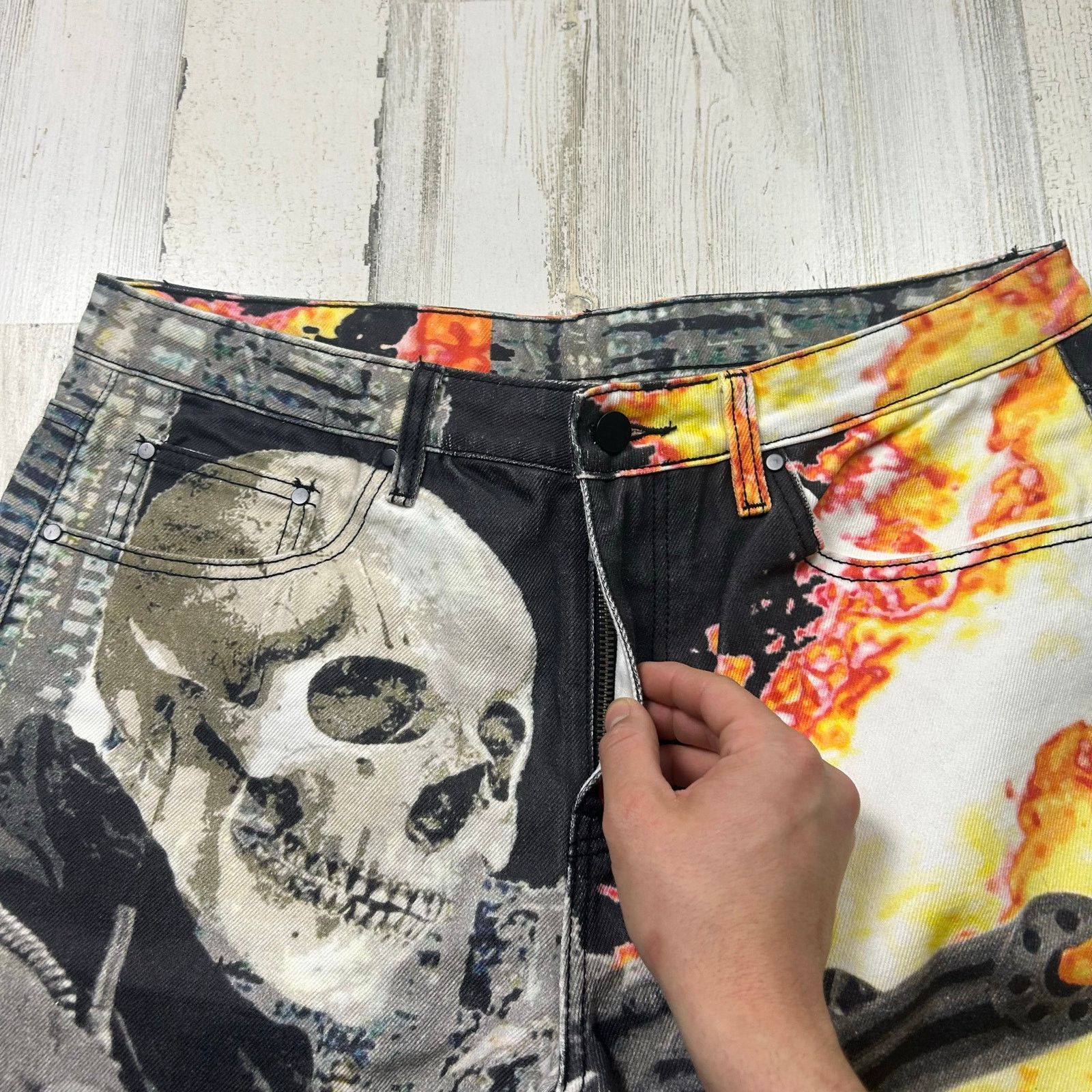 Other Descending Worldwide All Over Print Skull Jeans Size 34 Size US 34 / EU 50 - 4 Thumbnail