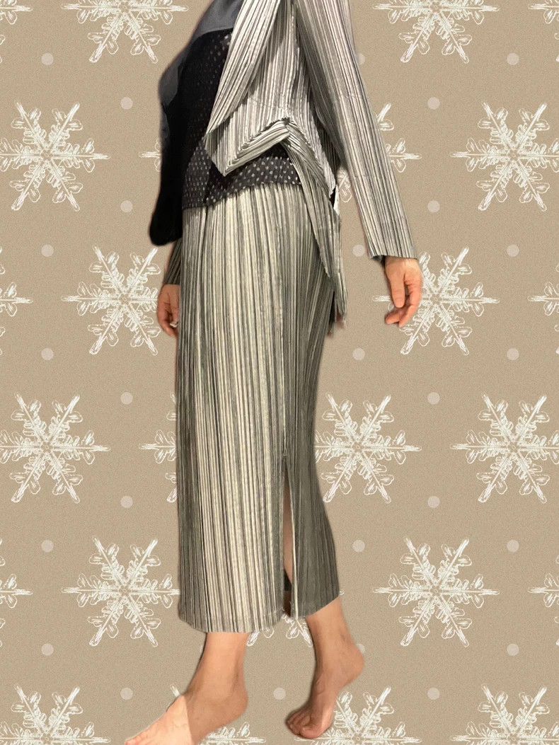 Issey Miyake Issey Miyake size:2 A grey main line glossy fabric flower Size M / US 6-8 / IT 42-44 - 3 Thumbnail