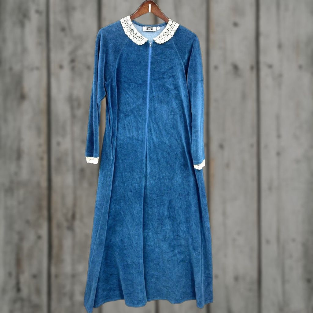 Velour VINTAGE Saybury Robe Kaftan Womens M Blue 90s Classic Santa Barbara Lace Cottagecore Velour Zip Zipper Handcrafted N/A? Size ONE SIZE - 1 Thumbnail