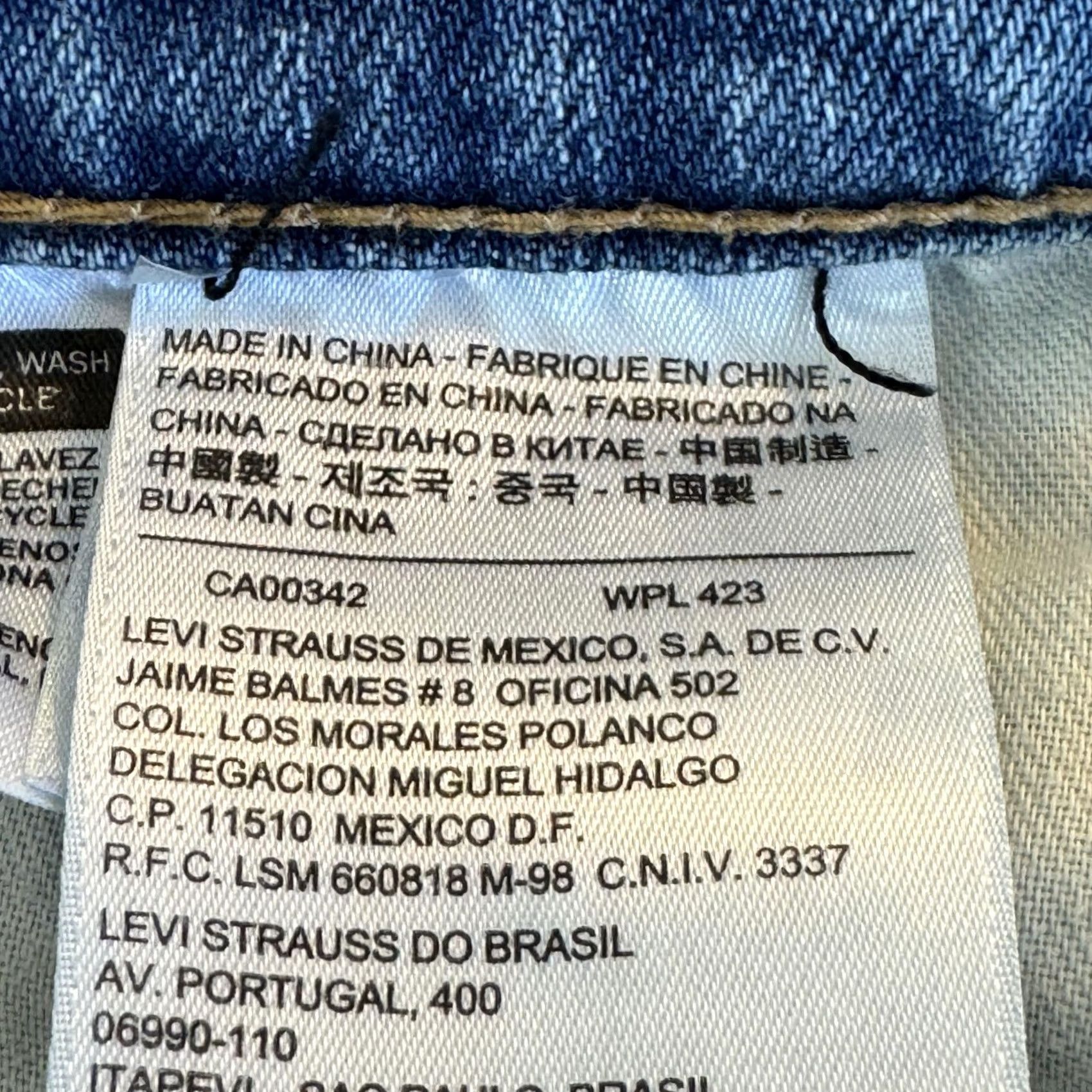 Levi's VINTAGE Levis 559 Jeans Mens 38x30 Blue Whiskered Relaxed Straight Denim Mid Rise Pants Size US 38 / EU 54 - 4 Thumbnail