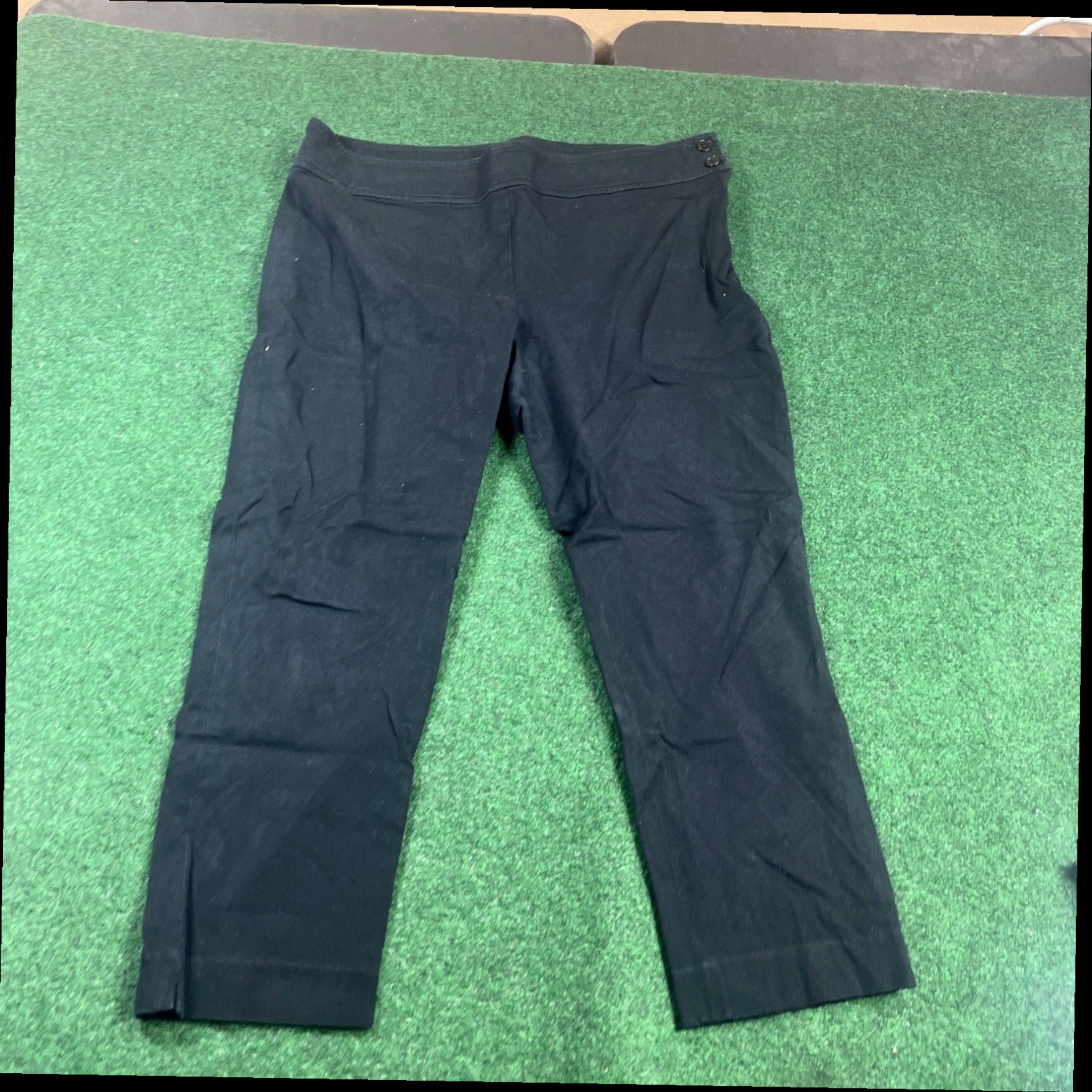 Ralph Lauren LRL Ralph Lauren Women's Size 12 Black Zip Fly Straight Leg Capri Pants Size 34" / US 12 / IT 48 - 1 Thumbnail