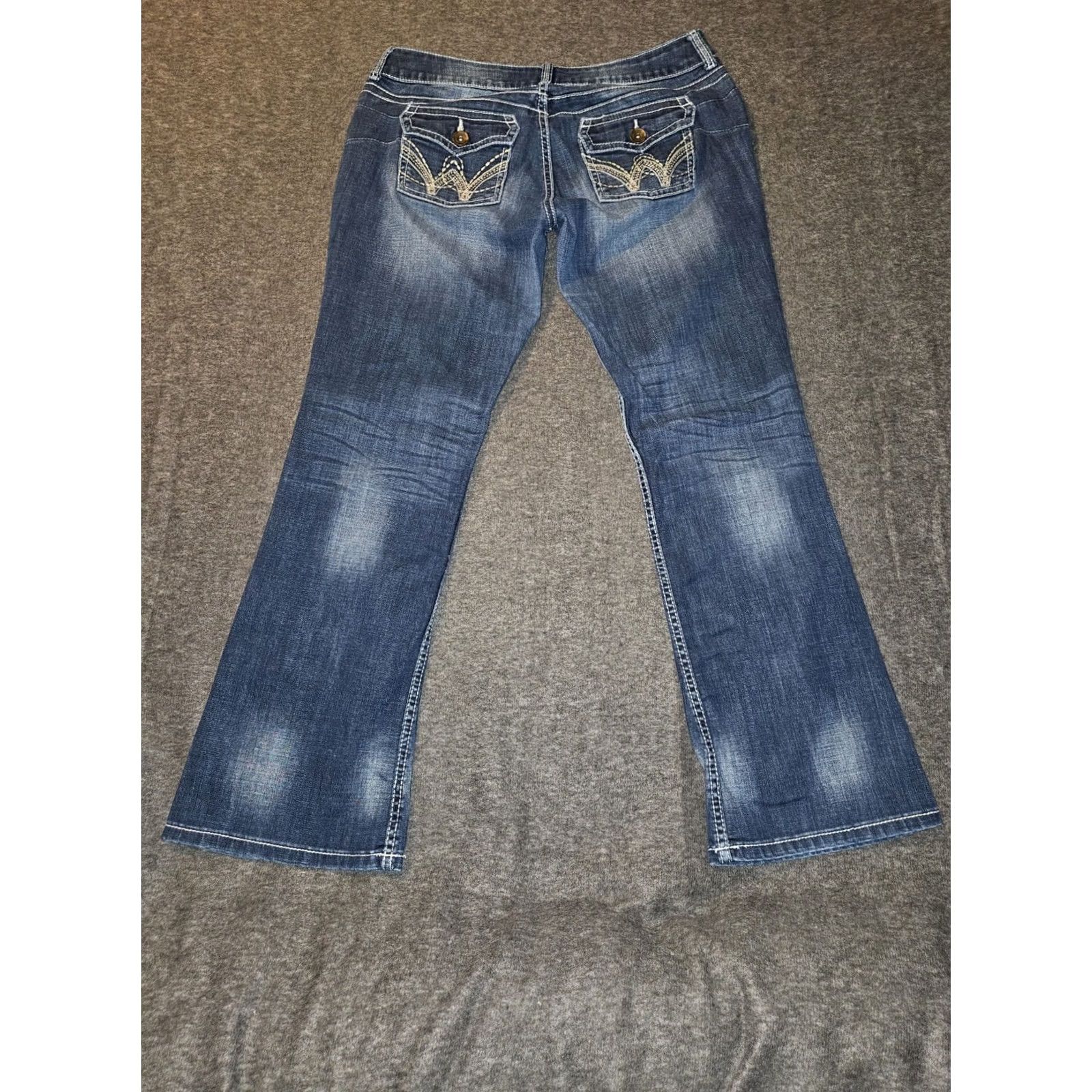 Wrangler Wrangler Bootcut Jeans Women's 11/12 Regular Bootcut Denim Blue Embroidered Pockets Flap Low Rise 28.5in Inseam Western Southwestern Mens Girls Womens Size 32" / US 10 / IT 46 - 8 Thumbnail