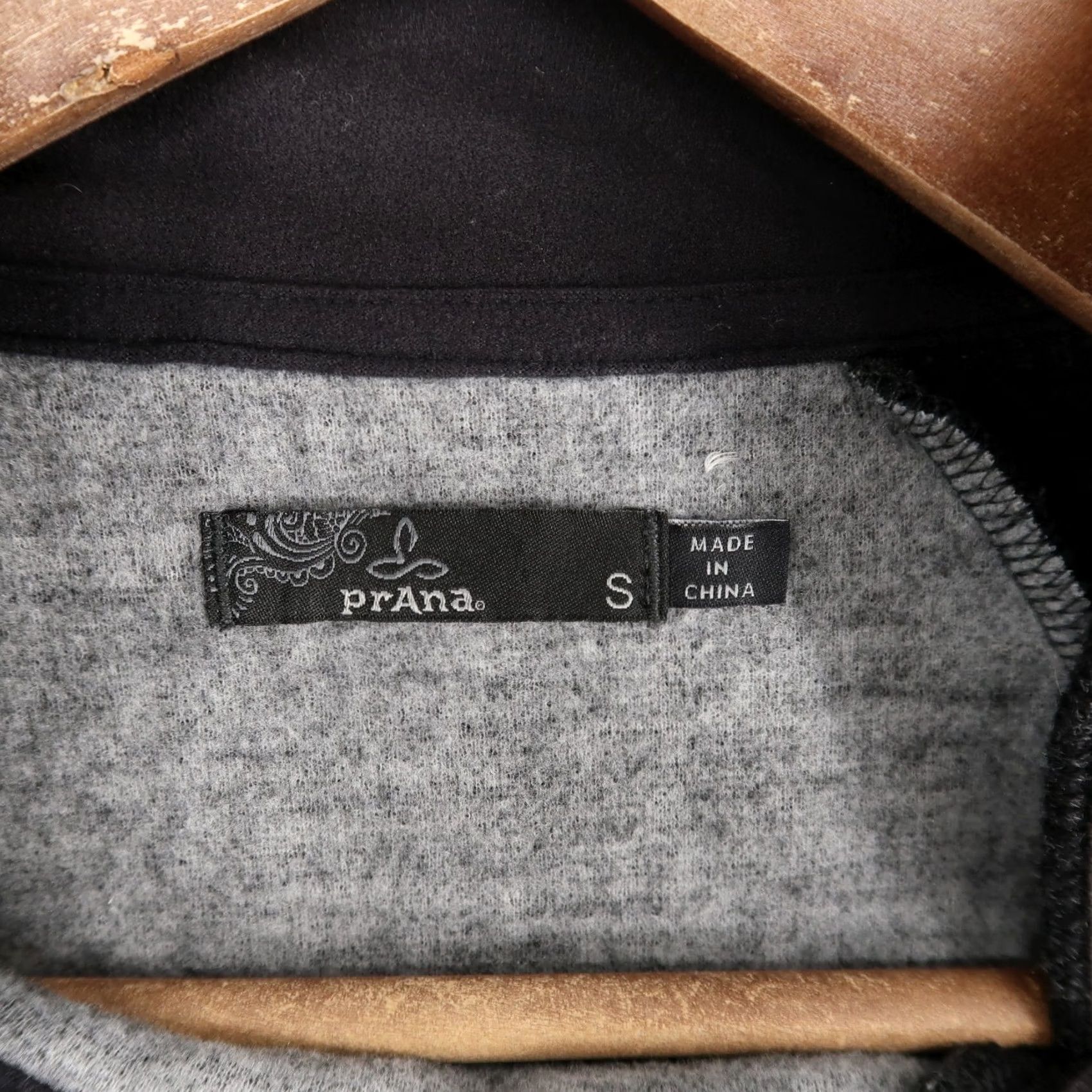 Prana VINTAGE Prana Sweater Womens S Black Raglan Sleeve Mock Neck Pullover Knit Wool Blend Casual Winter, Fall, Spring Mens Womens Girls Size S / US 4 / IT 40 - 7 Thumbnail