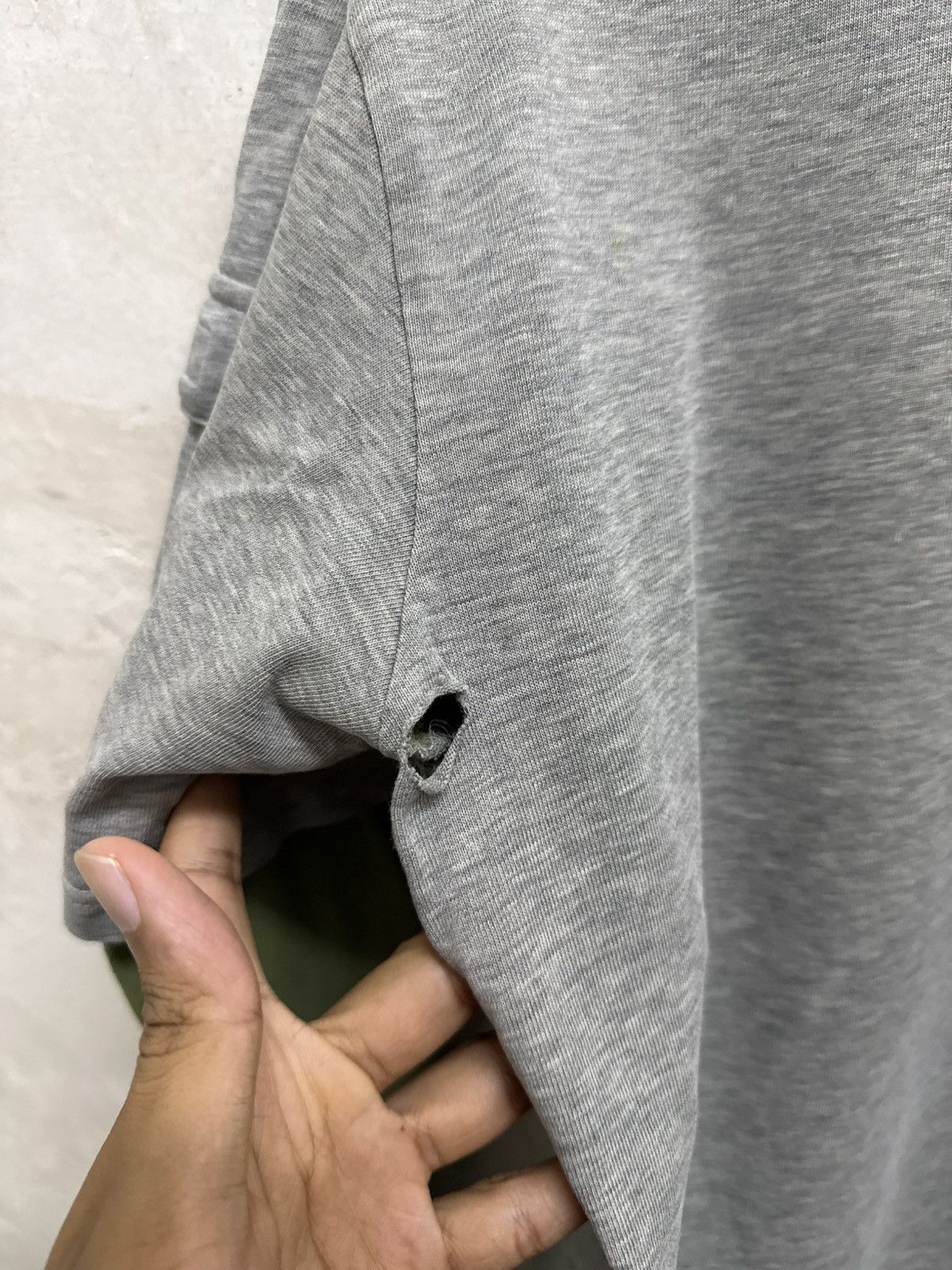 Helly Hansen Distressed Helly Hansen Thrashed Long Sleeve Tees Size US M / EU 48-50 / 2 - 11 Thumbnail