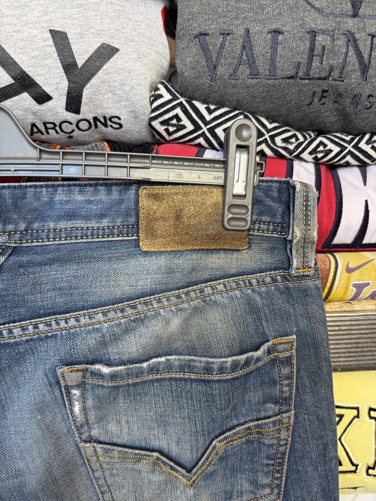 Diesel Vintage Diesel Custom Jeans Baggy Distressed Wide Japanese Size US 36 / EU 52 - 11 Thumbnail