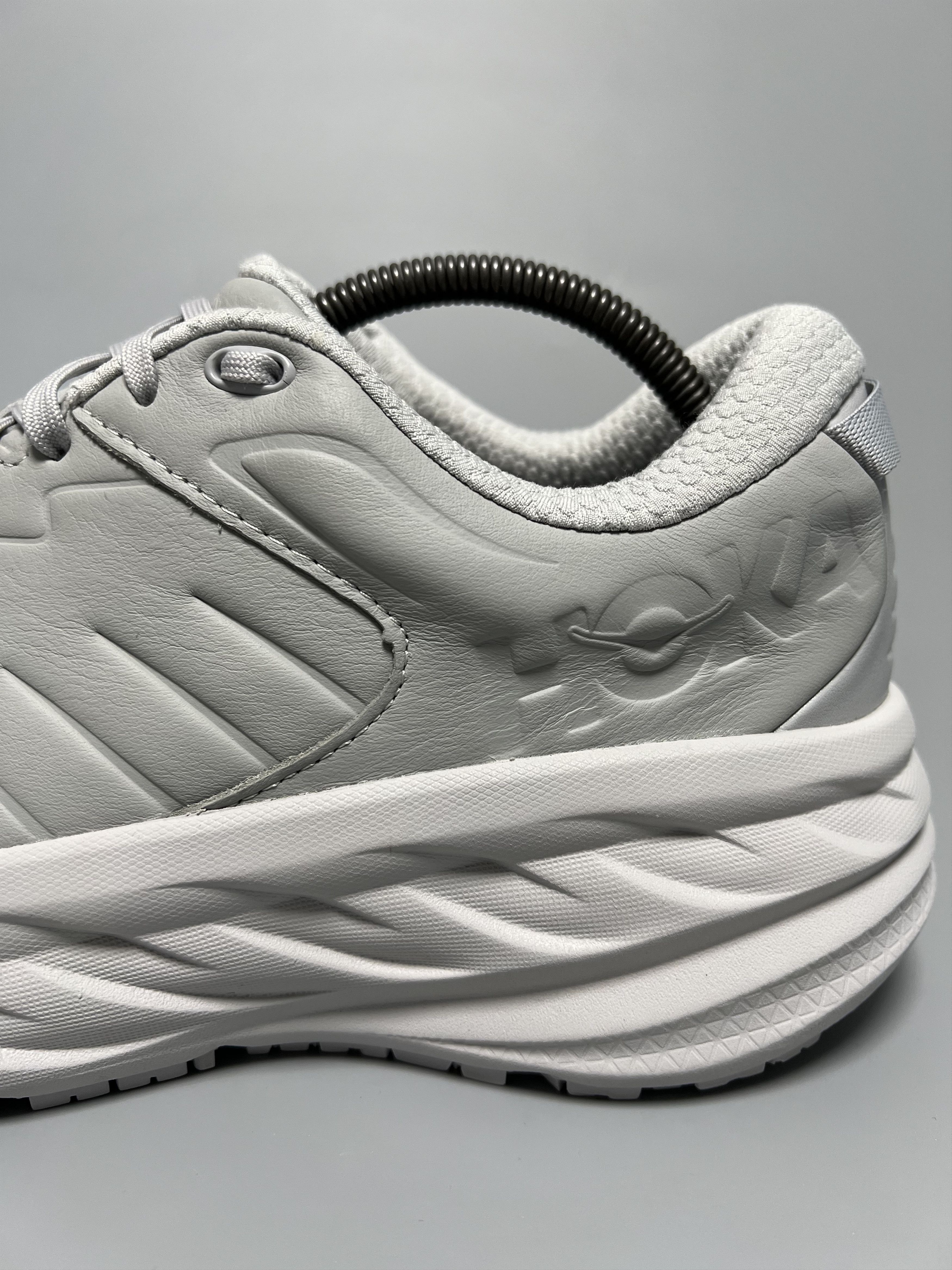 Hoka × Leather 11.5 EE Hoka One One Bondi SR Wide Running Shoes Walking Size US 11.5 / EU 44-45 - 9 Thumbnail