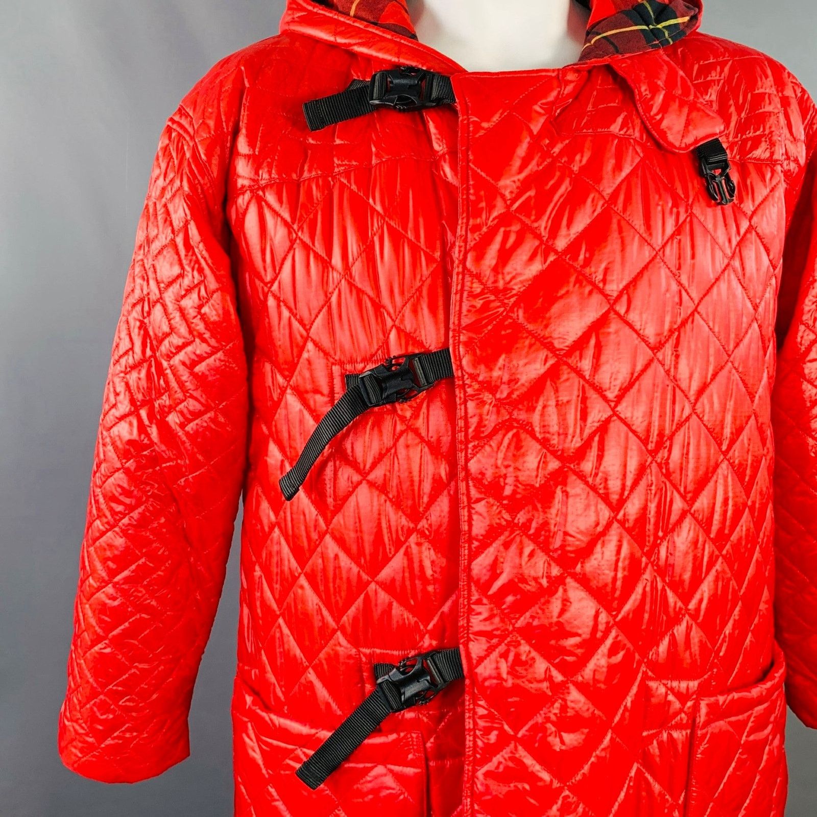 Monitaly MONITALY Size L Red Quilted Nylon Hooded Buckle Clasp Coat Size US L / EU 52-54 / 3 - 2 Thumbnail