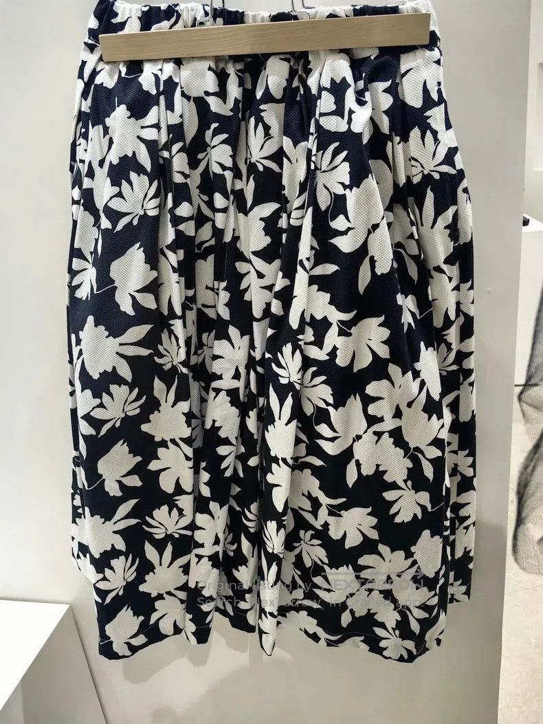 Comme des Garcons Comme Des Garcons size S Black and White Floral Printed Tu Size 23" - 7 Thumbnail