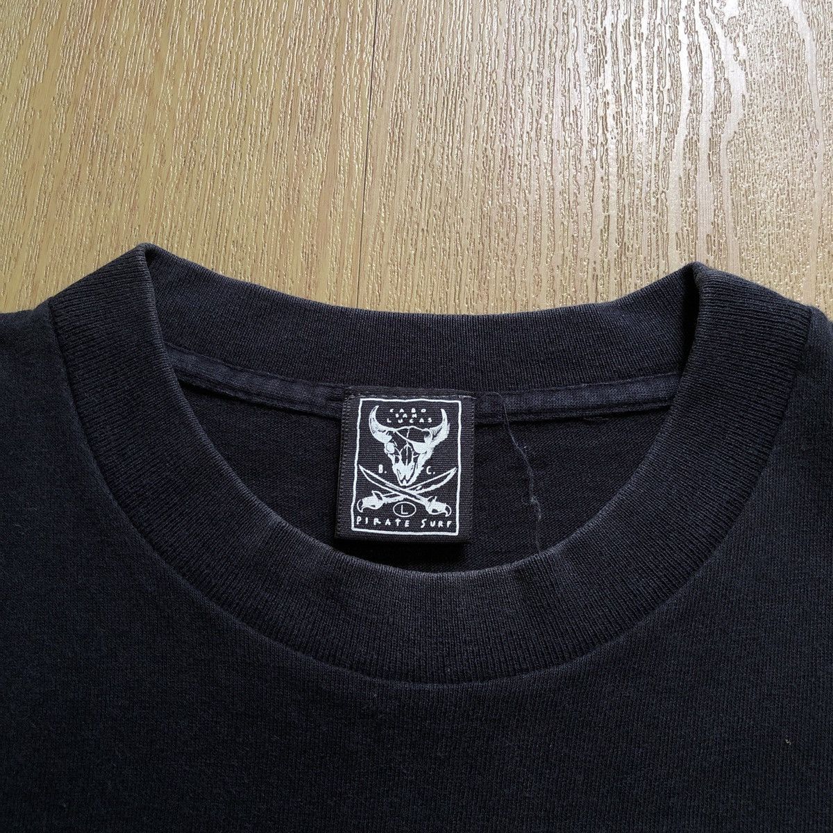 Vintage Vintage Pirate Surf Quiksilver Mambo Billabong Tshirts Size US L / EU 52-54 / 3 - 3 Thumbnail