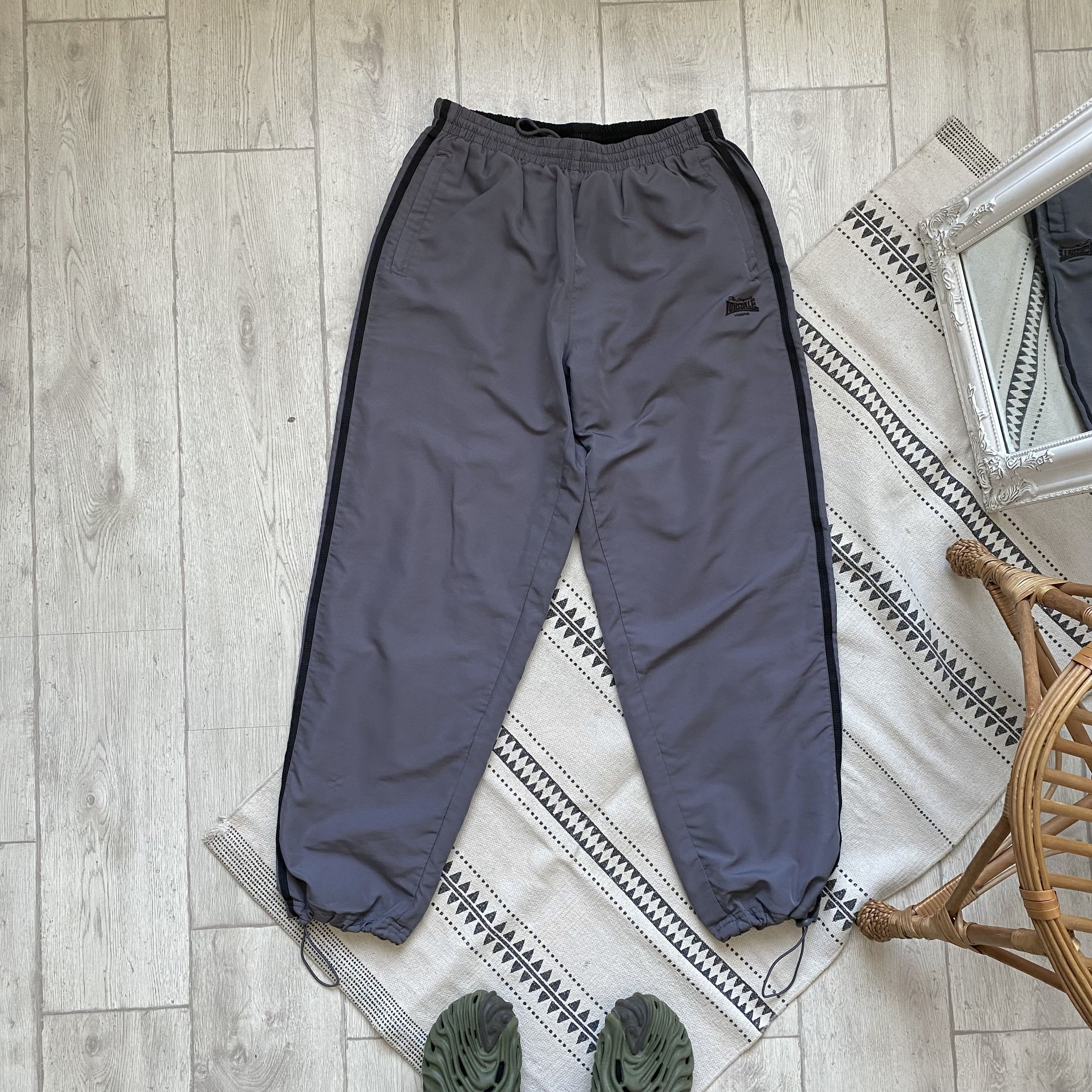 Lonsdale 🦣 Vintage Lonsdale Nylon track pants baggy Y2K Nike style Size US 34 / EU 50 - 7 Thumbnail