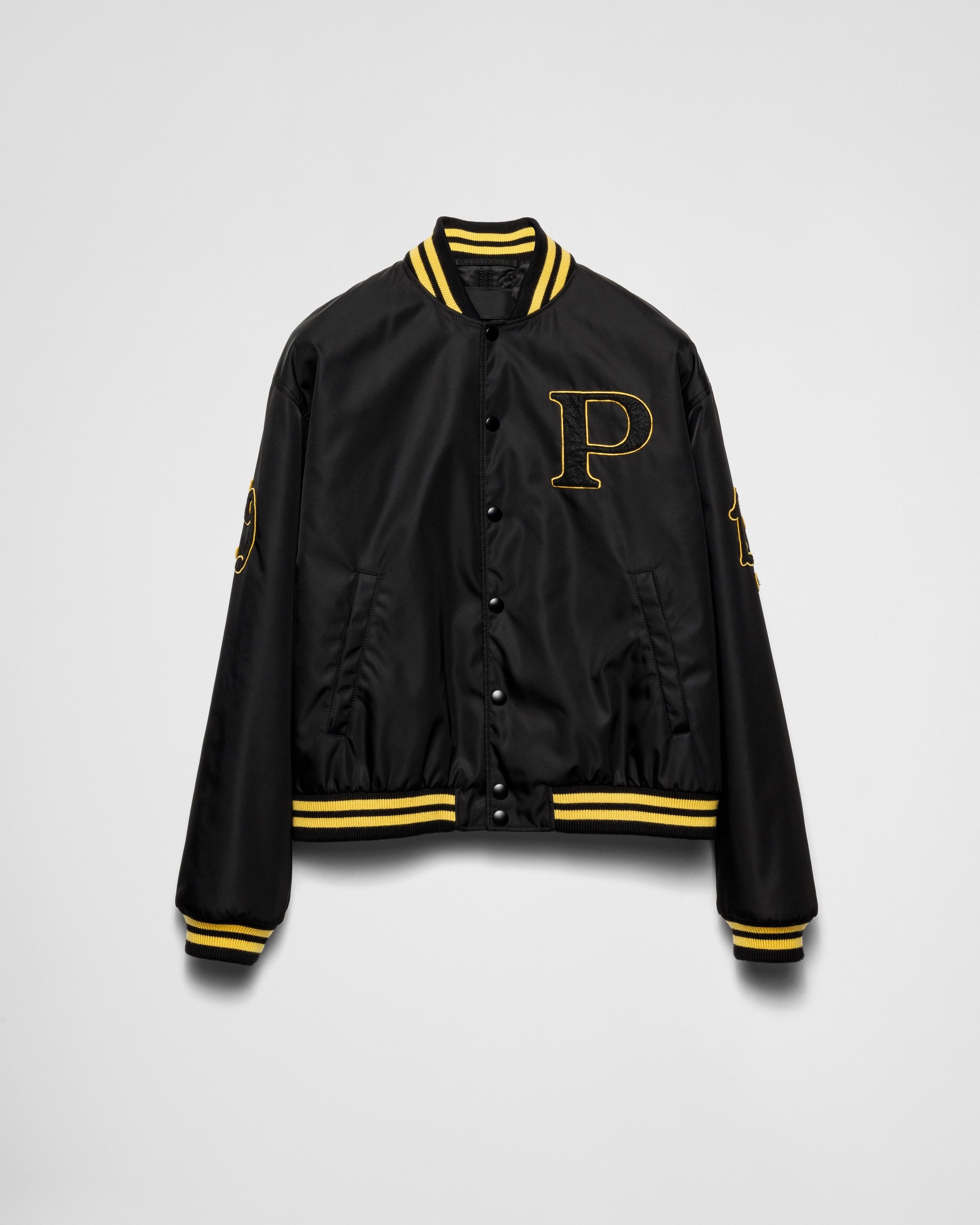 Prada o1la1rc1a0925 Re-Nylon Bomber Jacket With Patch in Black Size US XL / EU 56 / 4 - 1 Thumbnail