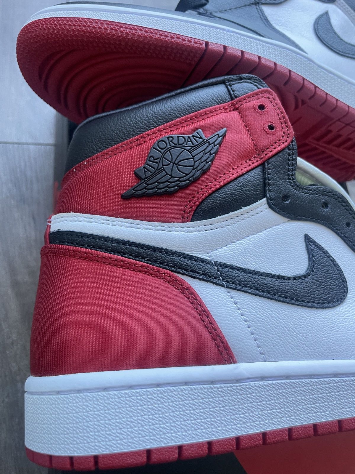 New Nike Jordan Retro Hi OG WMNS Satin Black Toe sneaker