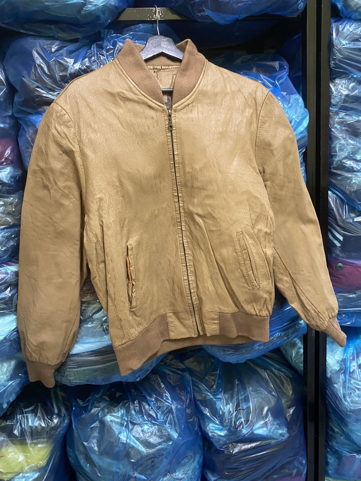 Other Vintage Light Brown Leather Bomber Jacket Abstract Inner Size US M / EU 48-50 / 2 - 3 Thumbnail