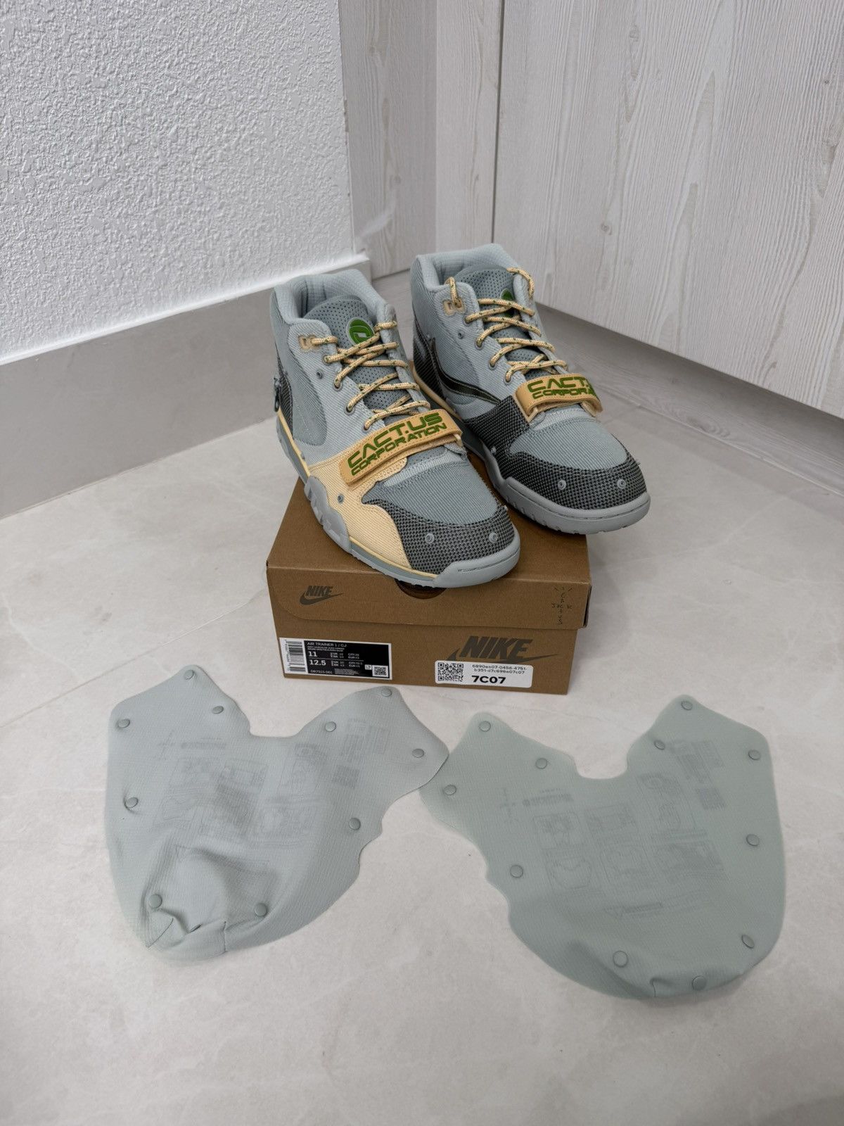 Nike × Travis Scott Nike Air Trainer 1 SP Travis Scott Grey Haze Size: US M 11 Size US 11 / EU 44 - 3 Thumbnail