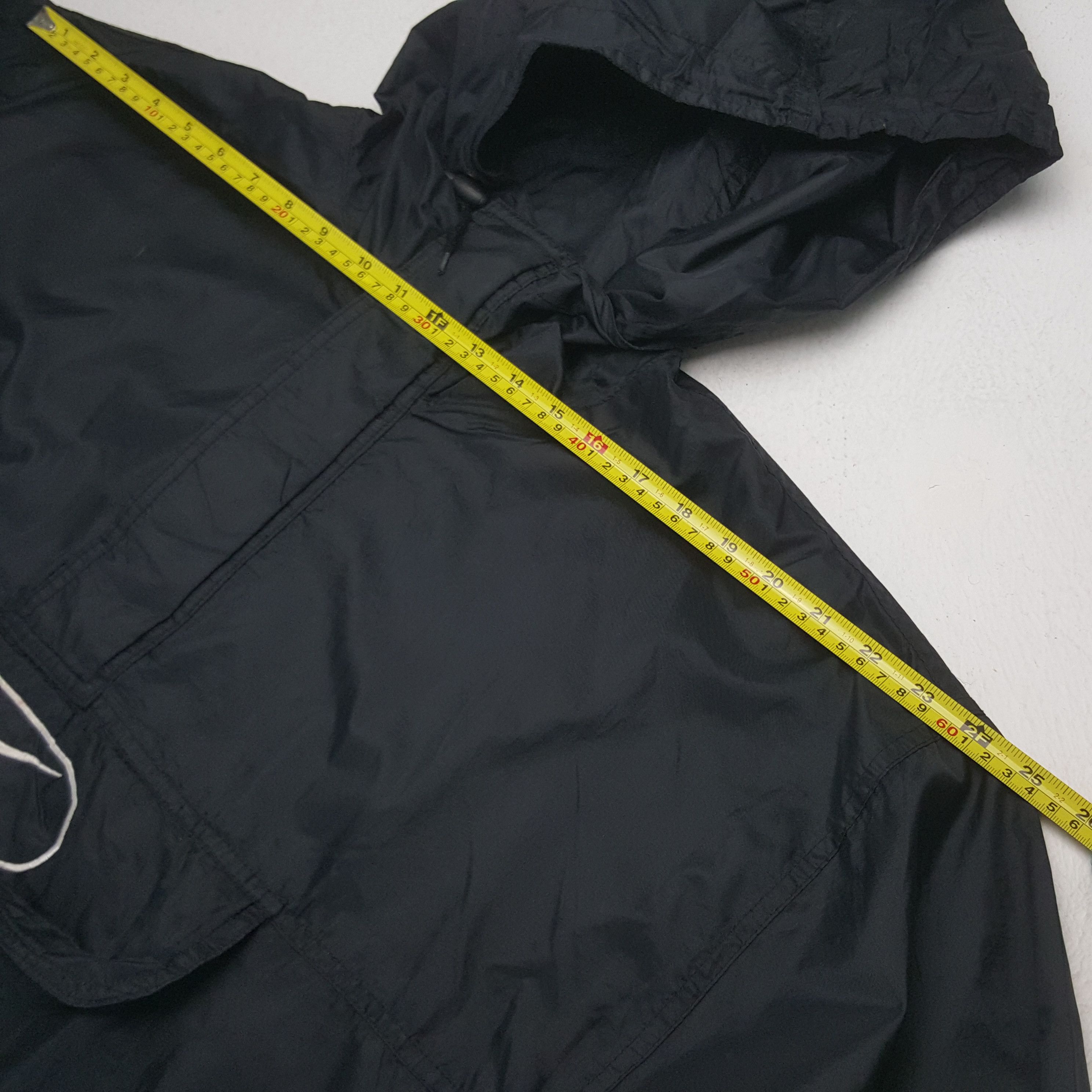 Nike Vintage Nike Big Swoosh Windbreaker Jacket Size US L / EU 52-54 / 3 - 7 Thumbnail