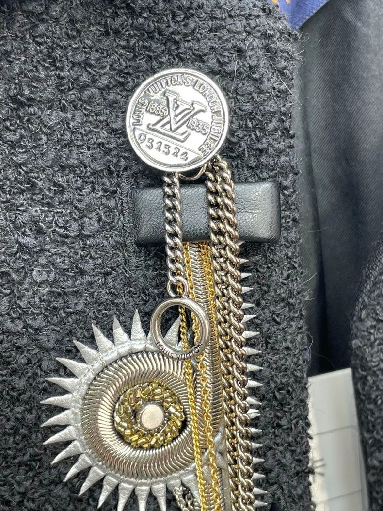 Louis Vuitton Louis Vuitton Heavy Duty Chain Black Tassel Jacket Size XXS / US 00 / IT 34 - 3 Thumbnail
