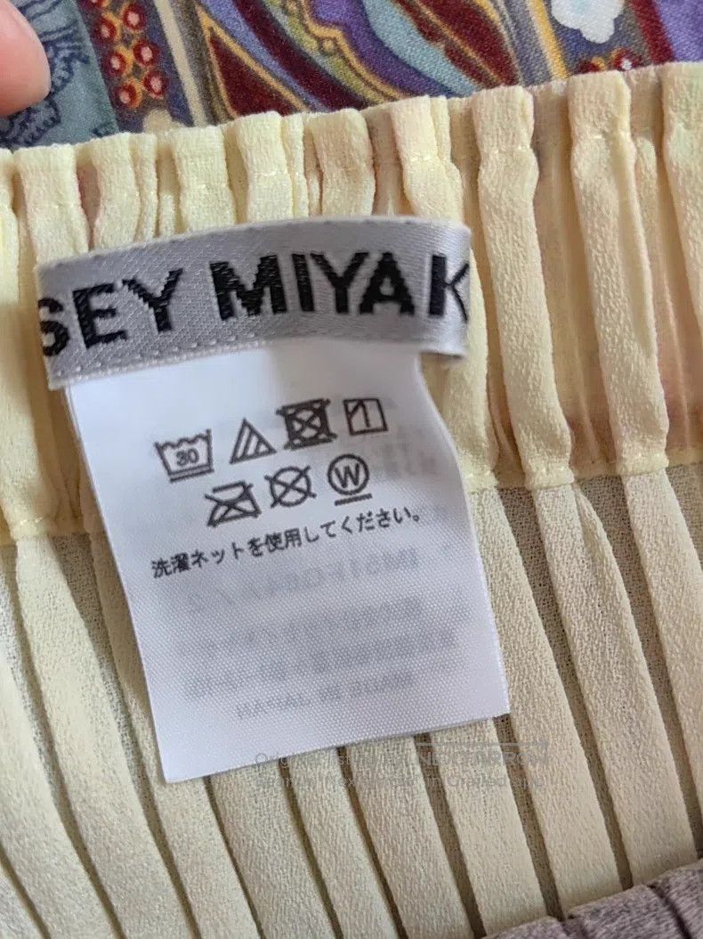 Issey Miyake Issey Miyake Main Line Midi Skirt Size 25" / US 0 / IT 36 - 5 Thumbnail