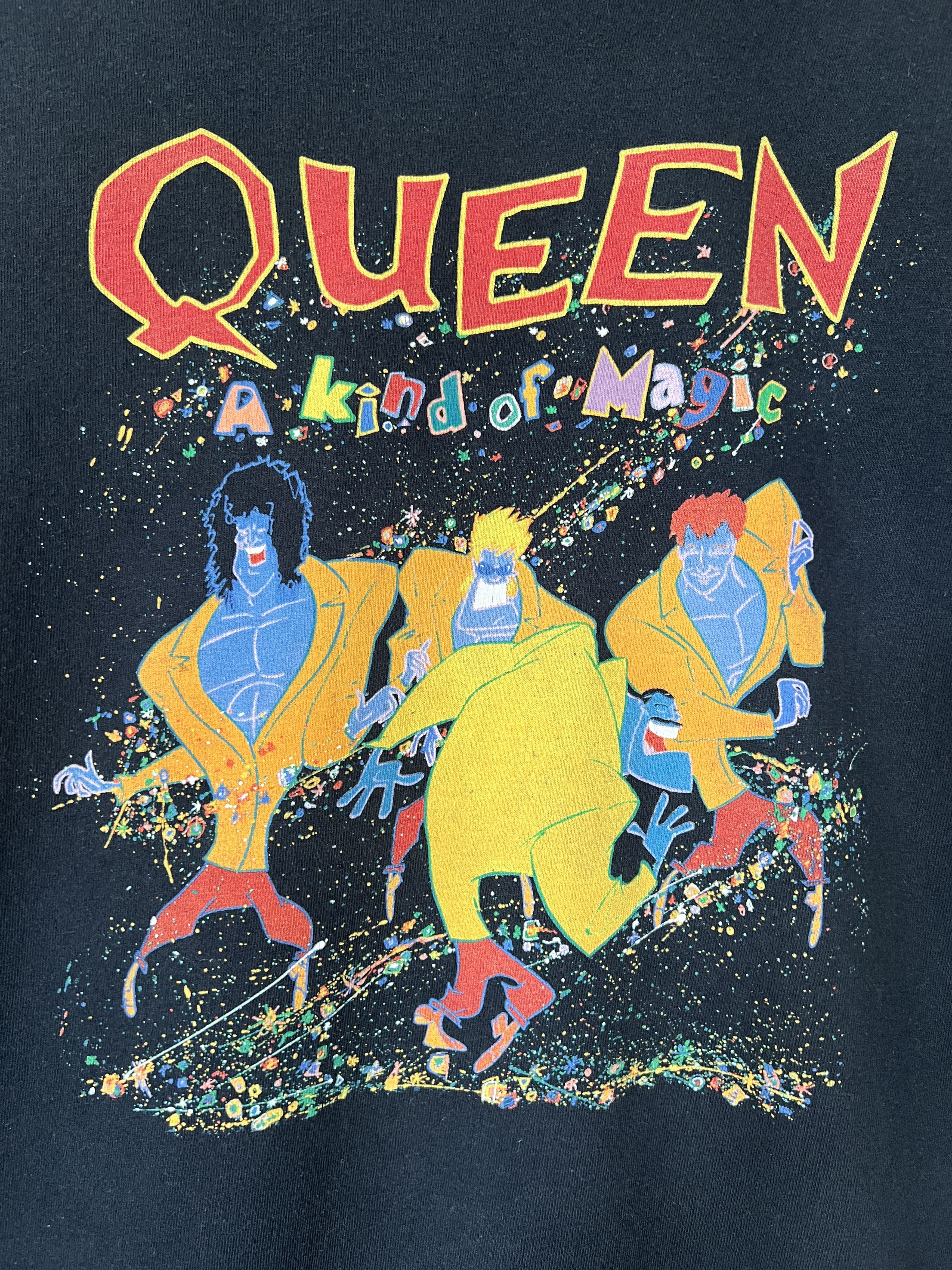 Band Tees Vintage 2000s Queen A Kind of Magic Rock Band T-shirt Size US M / EU 48-50 / 2 - 5 Thumbnail