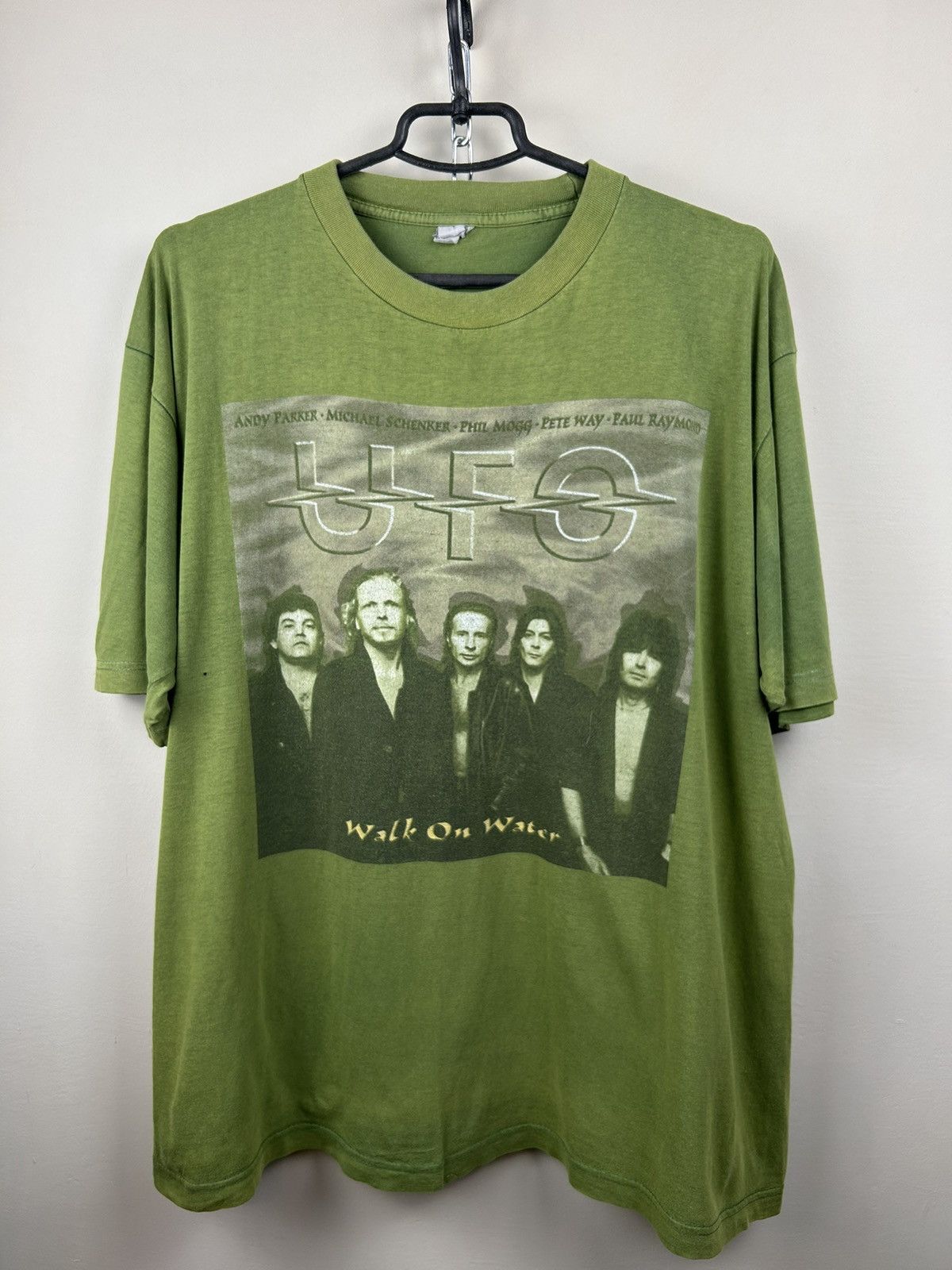 Band Tees Vintage 90s UFO WALK ON WATER Tour 1998 T shirt Size US XL / EU 56 / 4 - 1 Thumbnail
