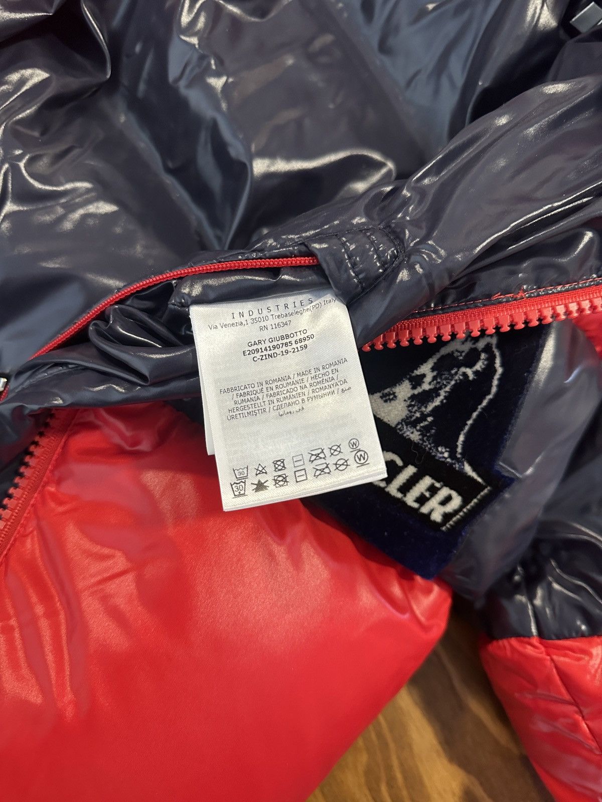 Moncler Moncler Giubbotto Down Jacket Size 1 Size US S / EU 44-46 / 1 - 6 Thumbnail