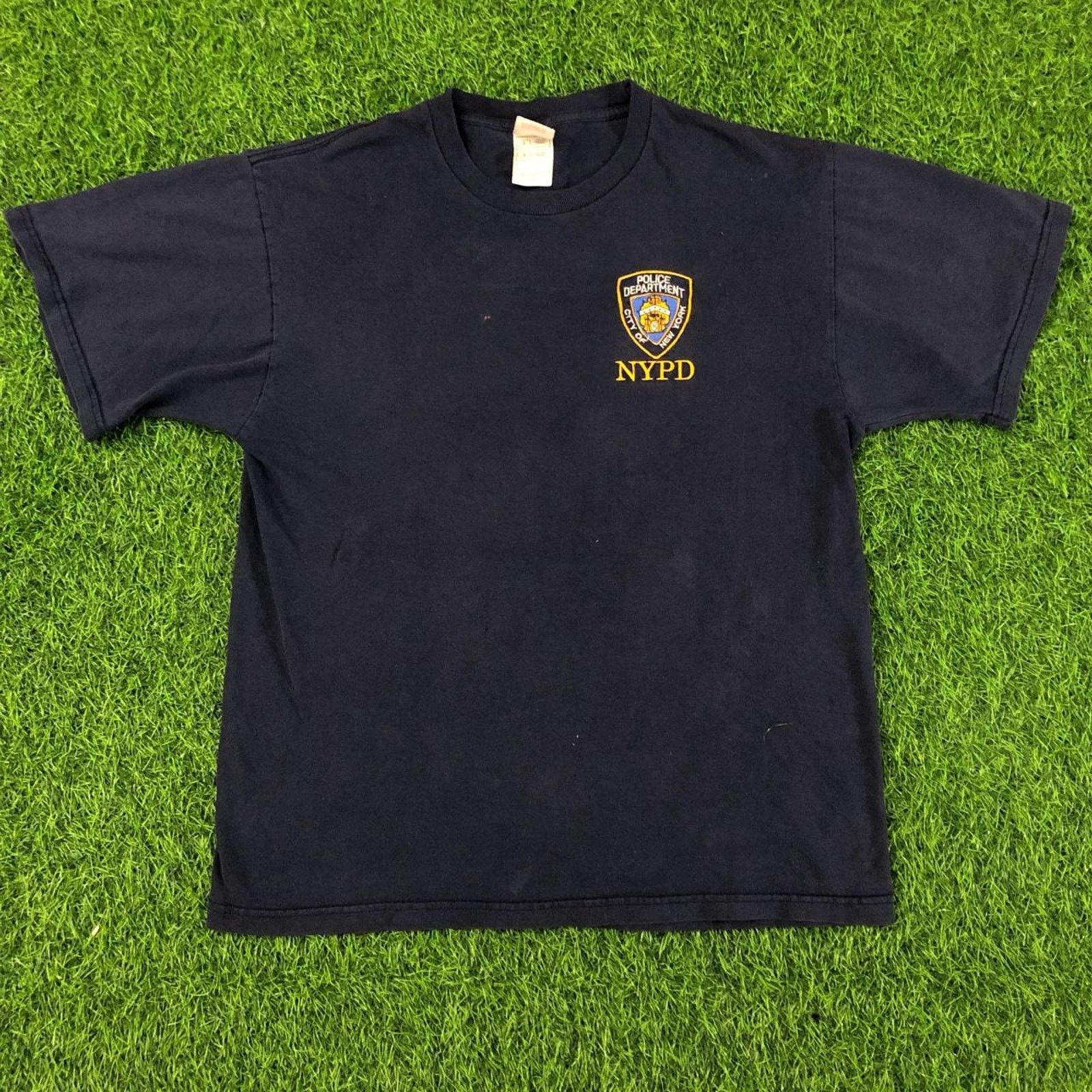 Fruit Of The Loom Men’s Navy Embroidered NYPD Badge Graphic Tee Size US L / EU 52-54 / 3 - 1 Thumbnail