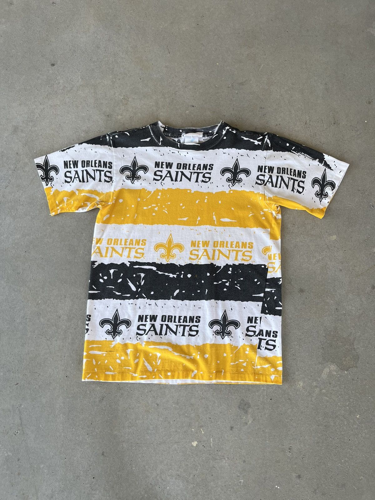 NFL Vintage 90’s New Orleans Saints NFL AOP T-Shirt Size US S / EU 44-46 / 1 - 1 Thumbnail