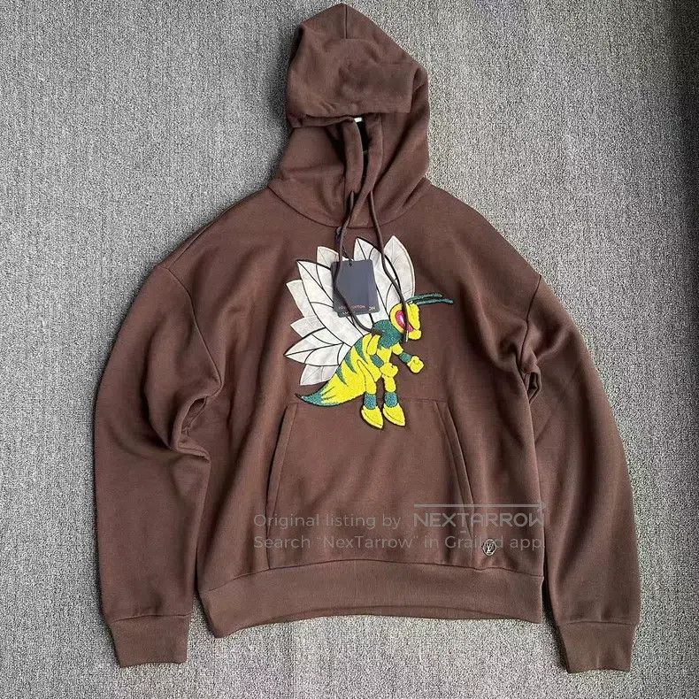Louis Vuitton Louis Vuitton Cartoon drawstring brown bee sweatshirt Size US M / EU 48-50 / 2 - 1 Thumbnail