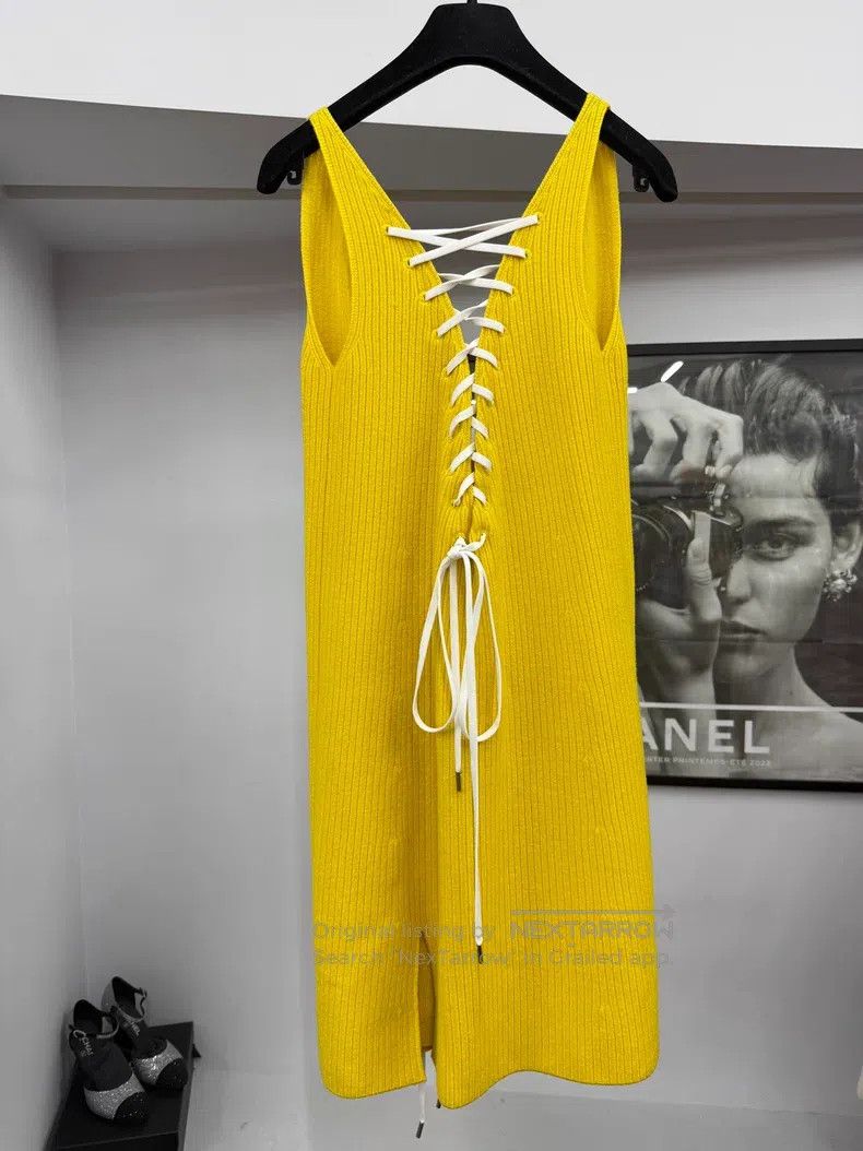 Dior Dior Yellow V-neck tie-up knitted dress Size XXS / US 00 / IT 34 - 3 Thumbnail