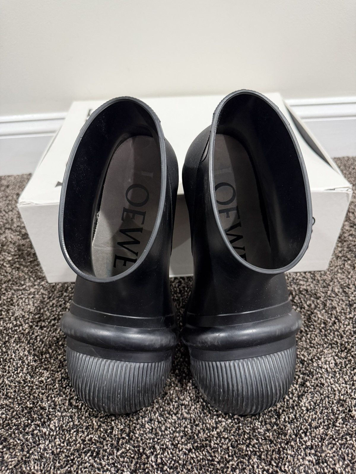 Loewe LOEWE FW22 Rubber Rain Ankle Round Toe Black Boots Size US 9 / EU 42 - 8 Thumbnail