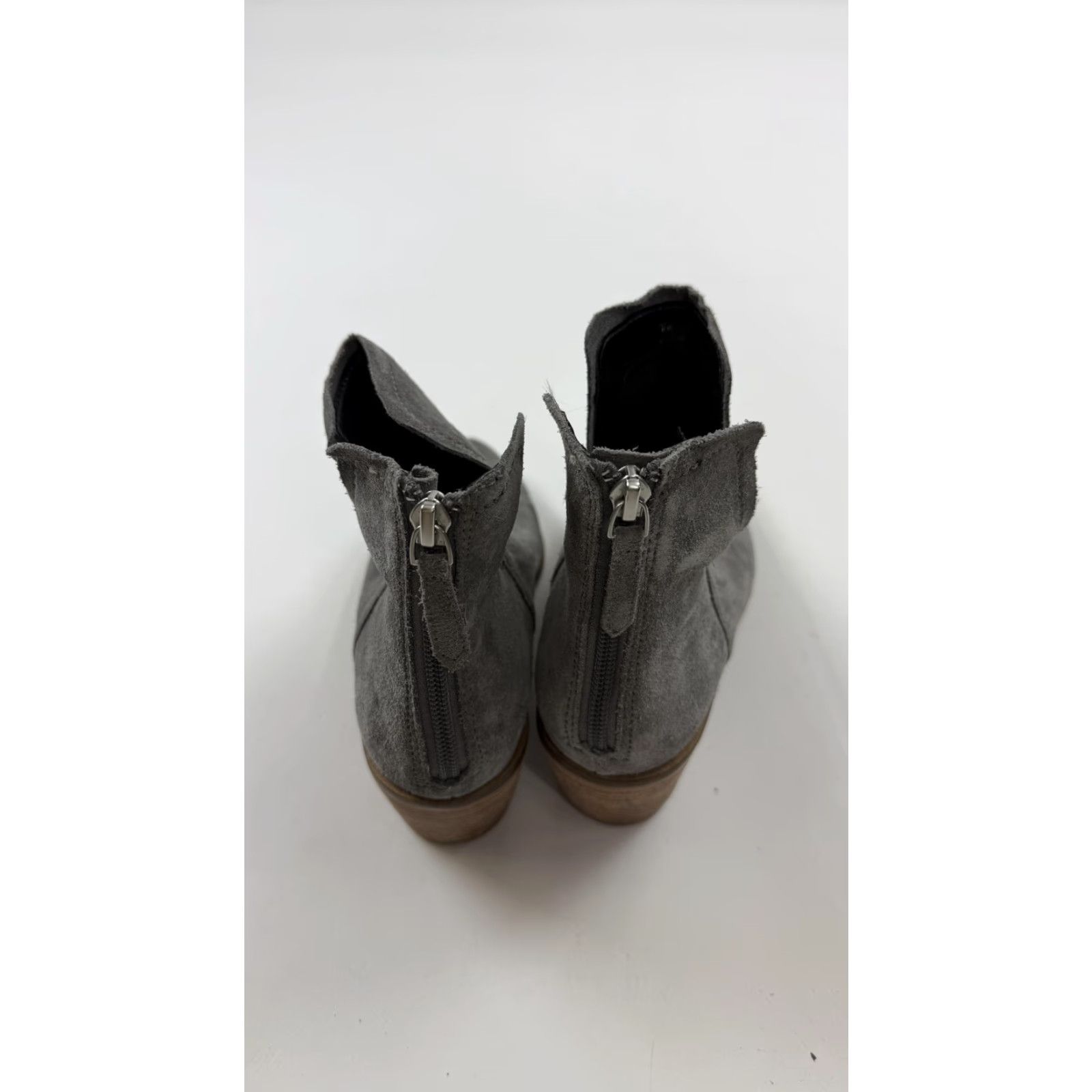 Vintage Lisa Vicky Boots Womens Size 7.5 Gray Suede Ankle Booties Pointed Toe V Cut Boots Women Size US 7 / IT 37 - 5 Thumbnail