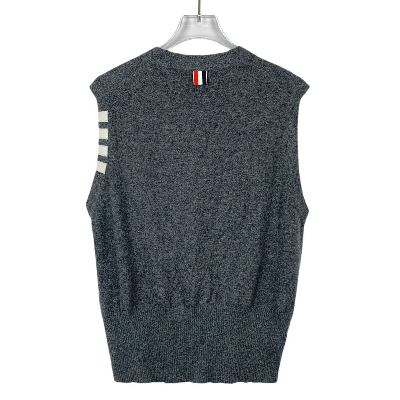 Thom Browne Thom Browne Gray Cashmere V-Neck Button-Down Vest With Pocke Size L / US 10 / IT 46 - 2 Thumbnail